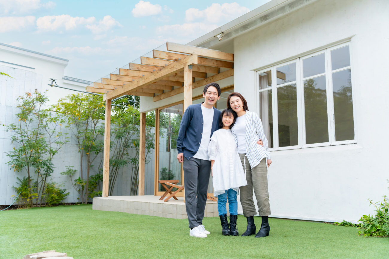 片流れ屋根のおしゃれな外観の平屋を建てたい！建築実例と注意点を紹介 | 注文住宅なら建築設計事務所フリーダムアーキテクツ