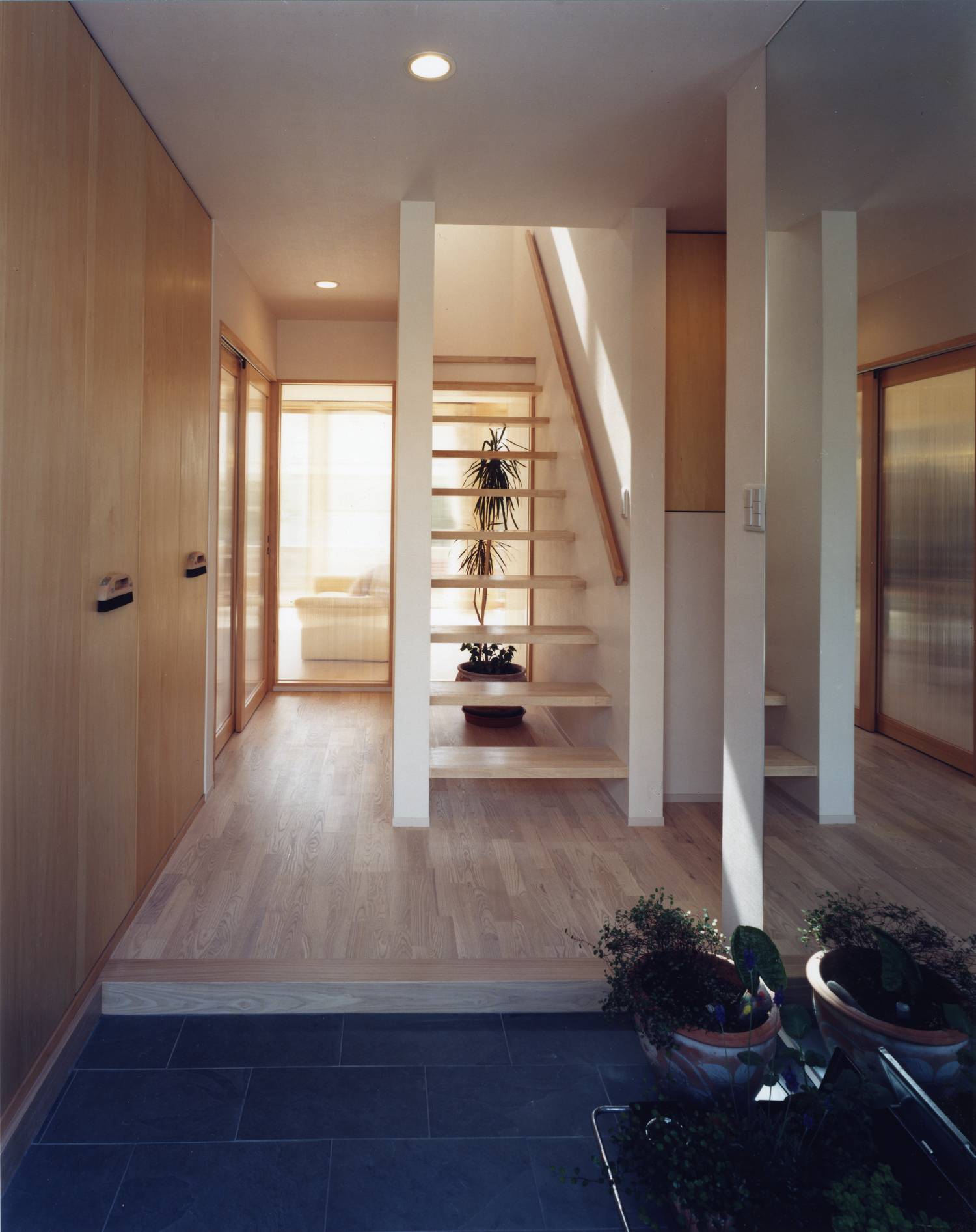 注文住宅・デザイン住宅建築実例_玄関