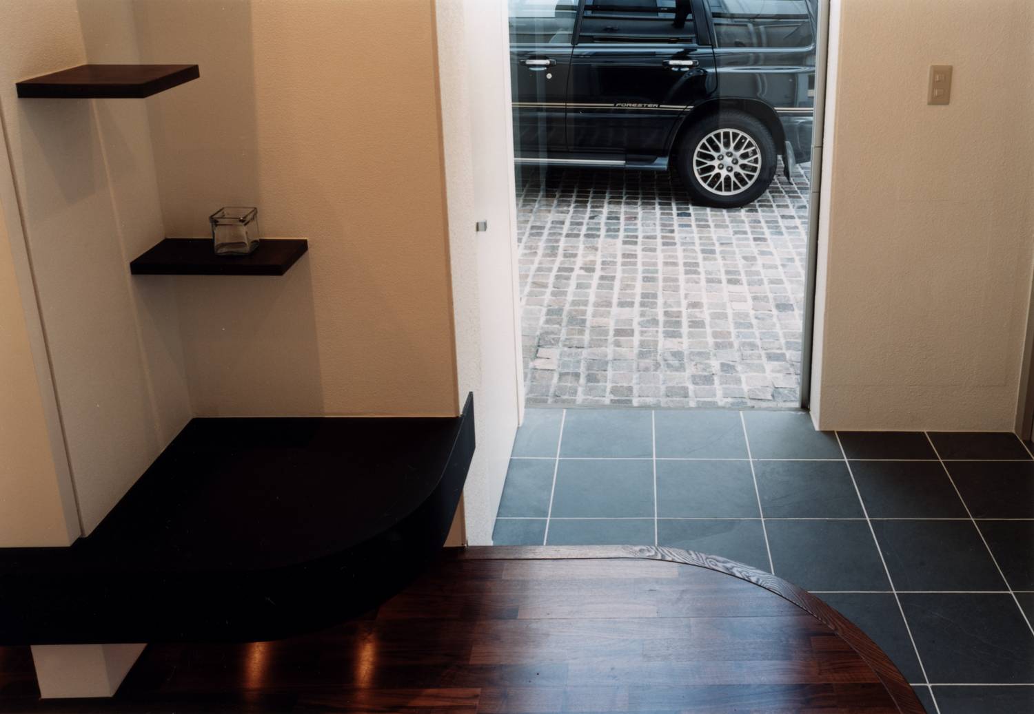 注文住宅・デザイン住宅建築実例_玄関