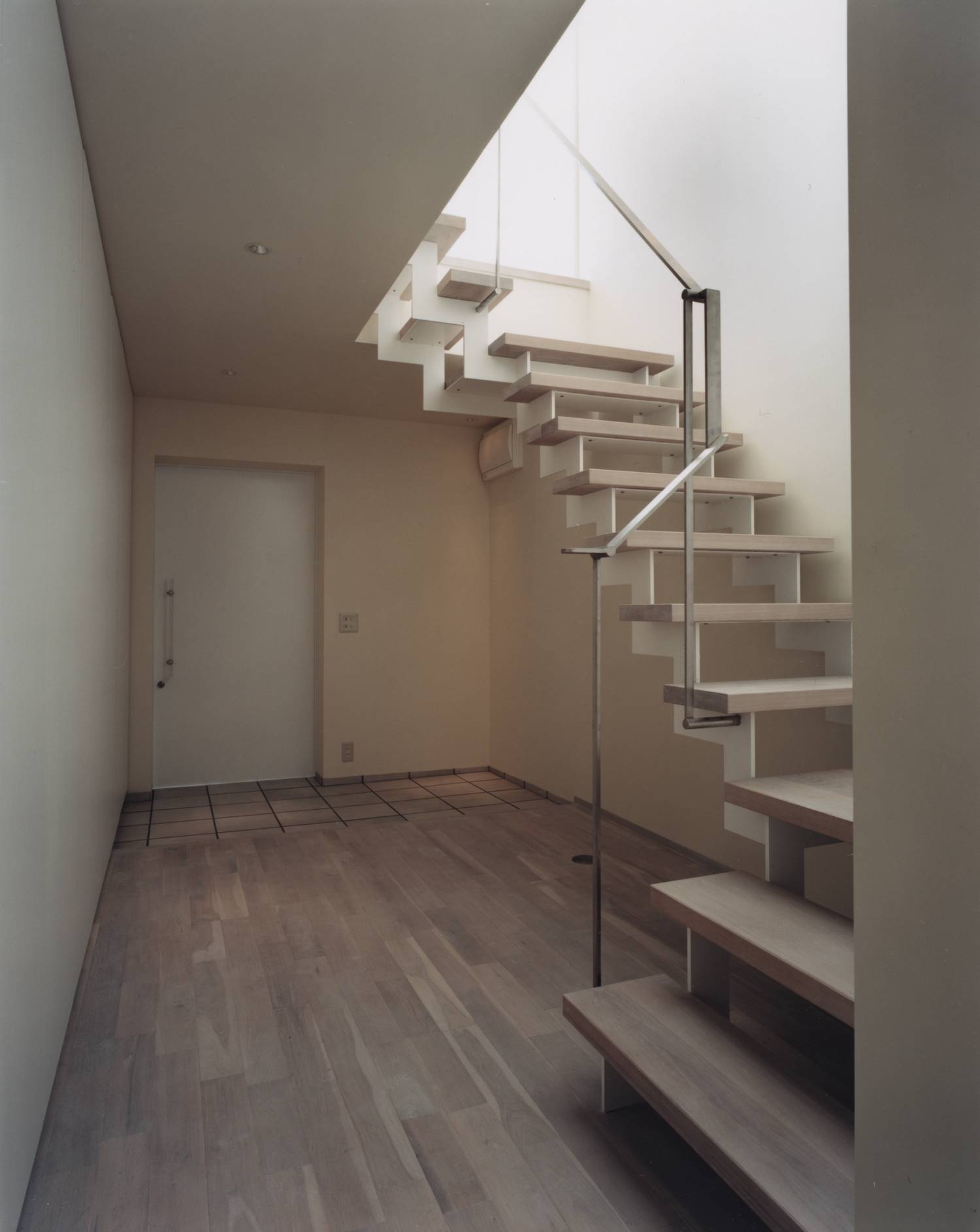 注文住宅・デザイン住宅建築実例_玄関