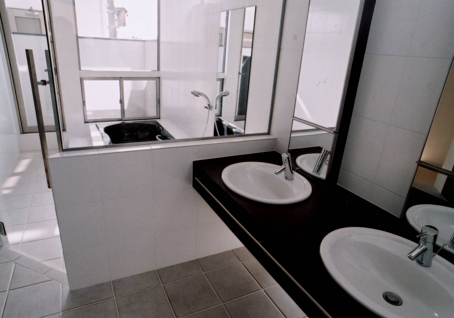 注文住宅・デザイン住宅建築実例_浴室・洗面所