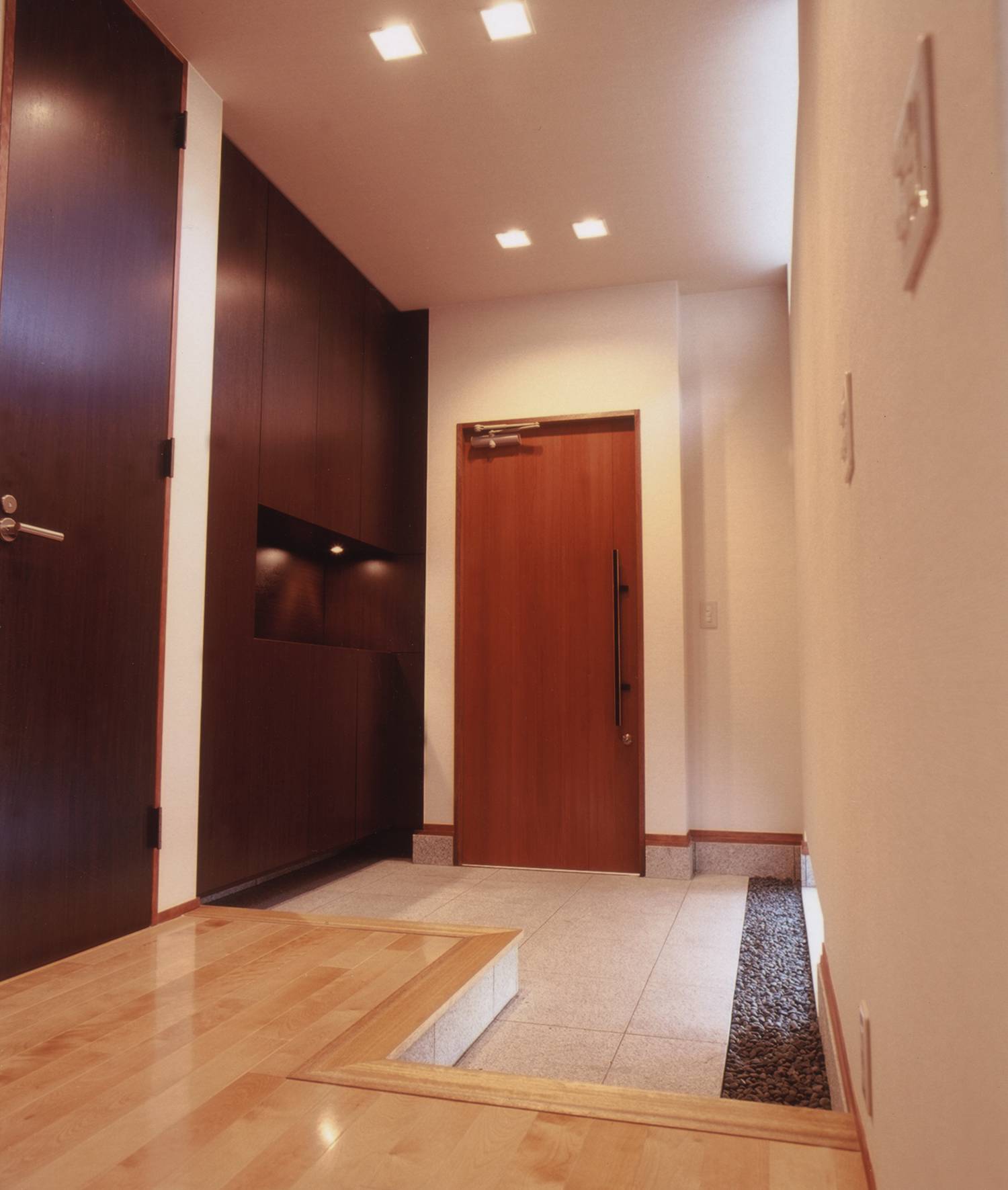 注文住宅・デザイン住宅建築実例_玄関