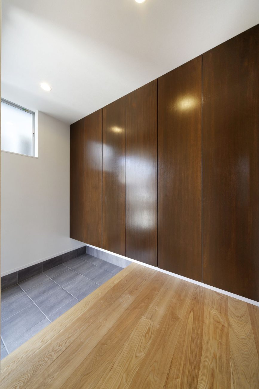 注文住宅・デザイン住宅建築実例_玄関