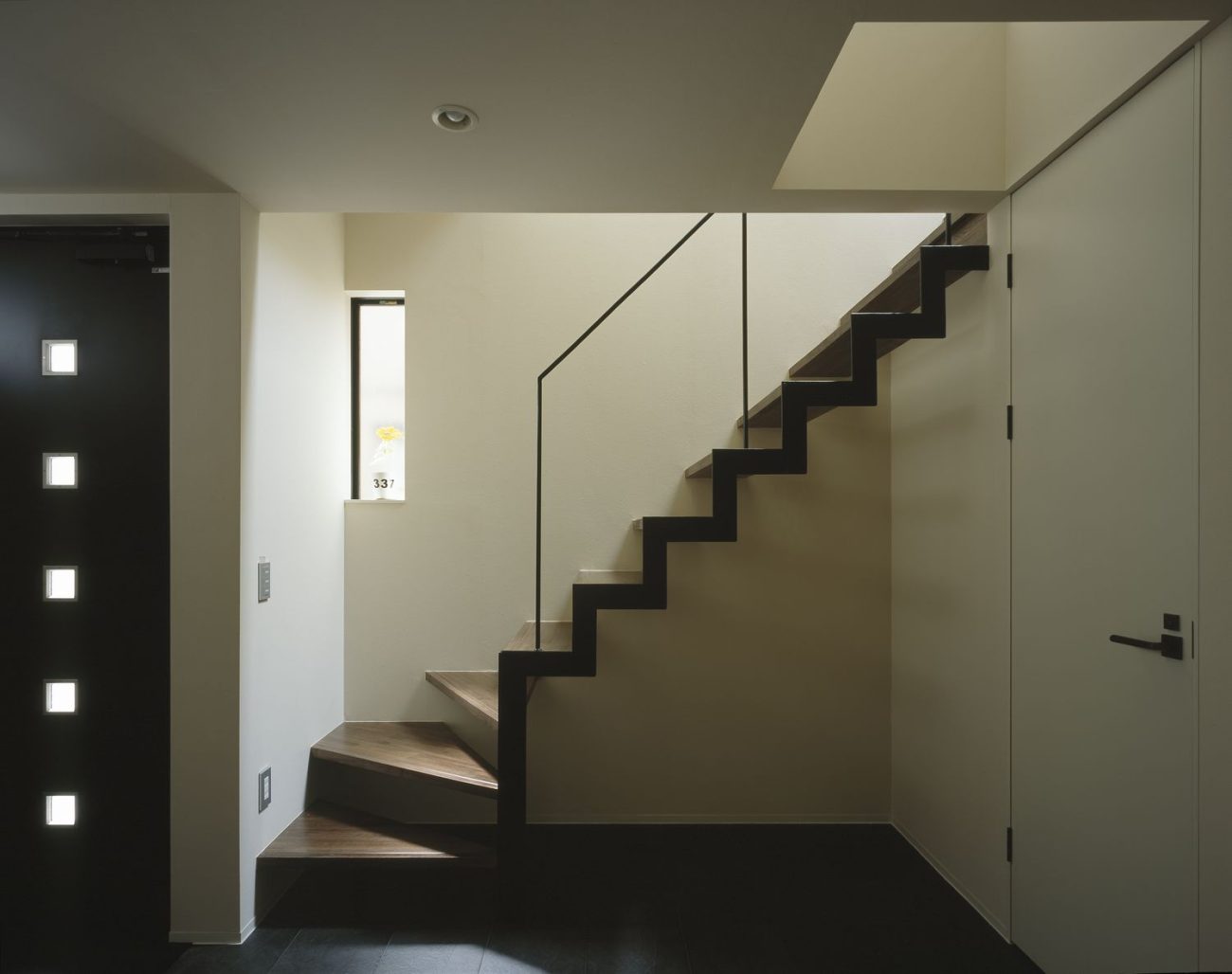 注文住宅・デザイン住宅建築実例_玄関