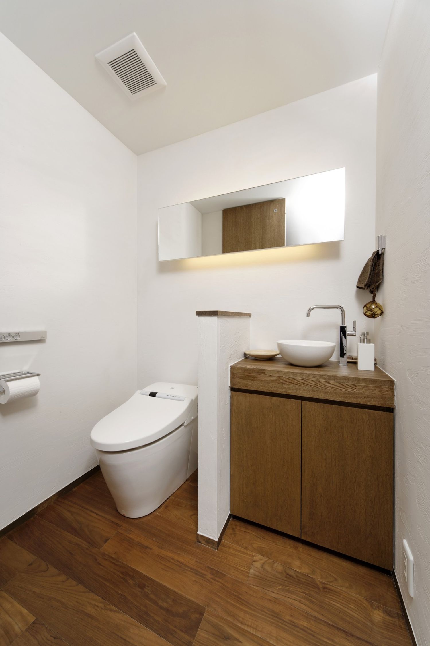 注文住宅・デザイン住宅建築実例_トイレ