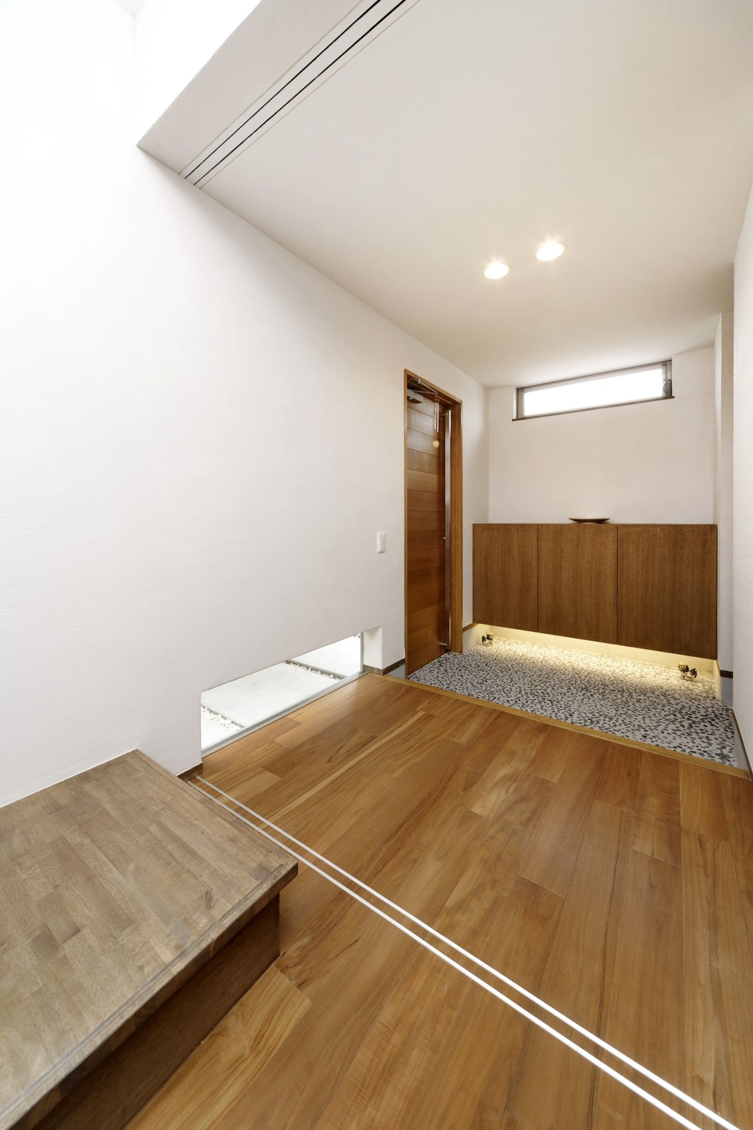 注文住宅・デザイン住宅建築実例_玄関