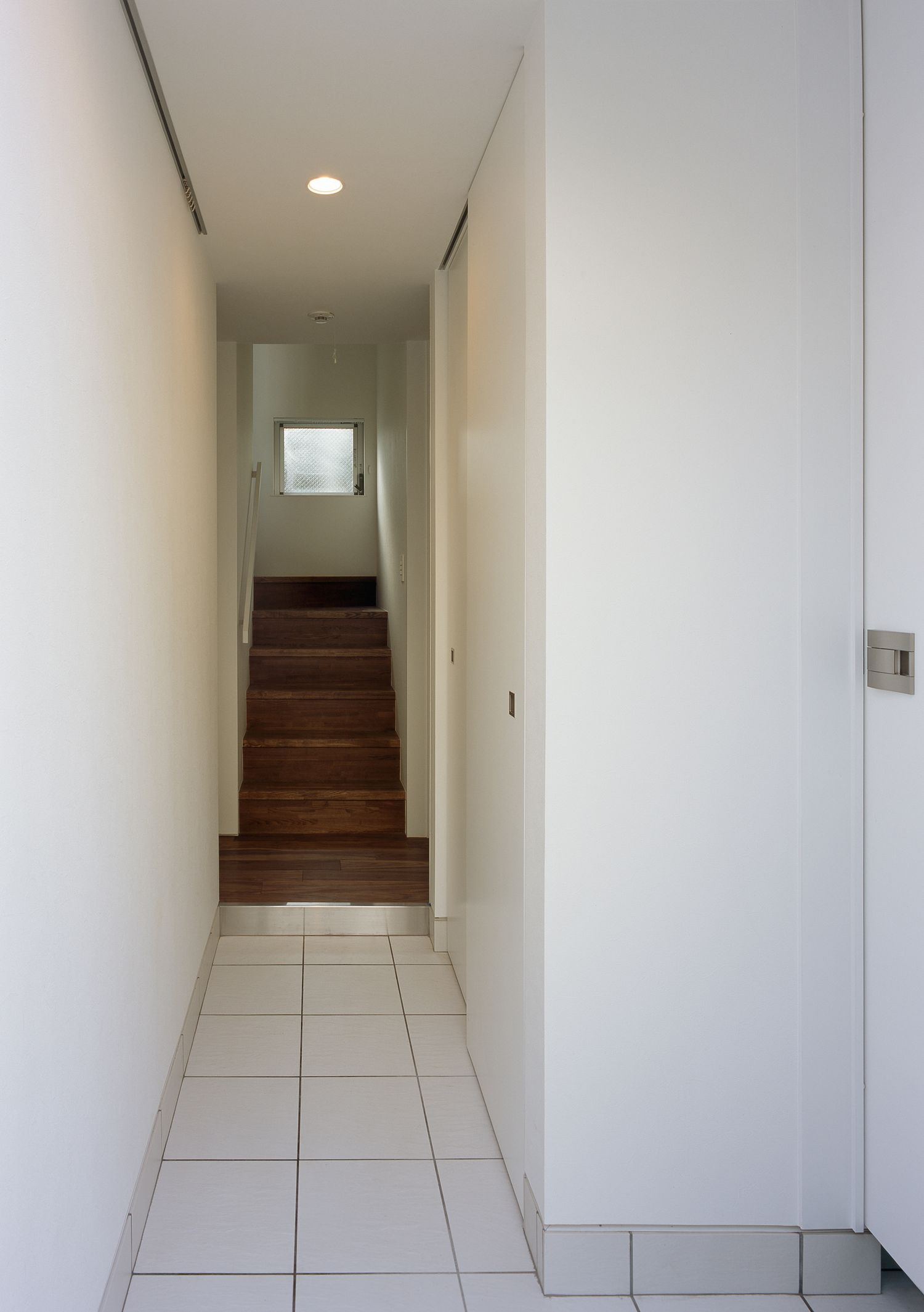 注文住宅・デザイン住宅建築実例_玄関