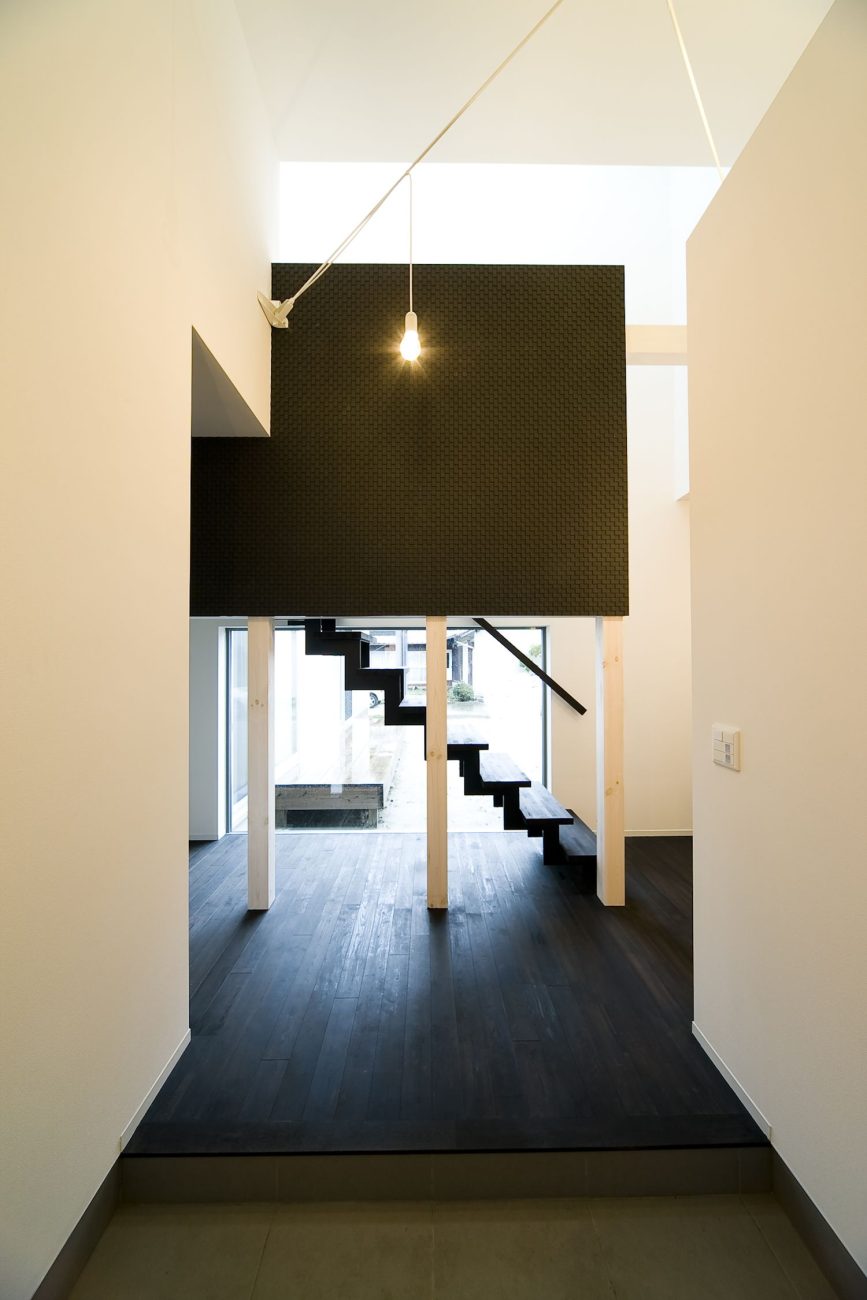 注文住宅・デザイン住宅建築実例_玄関