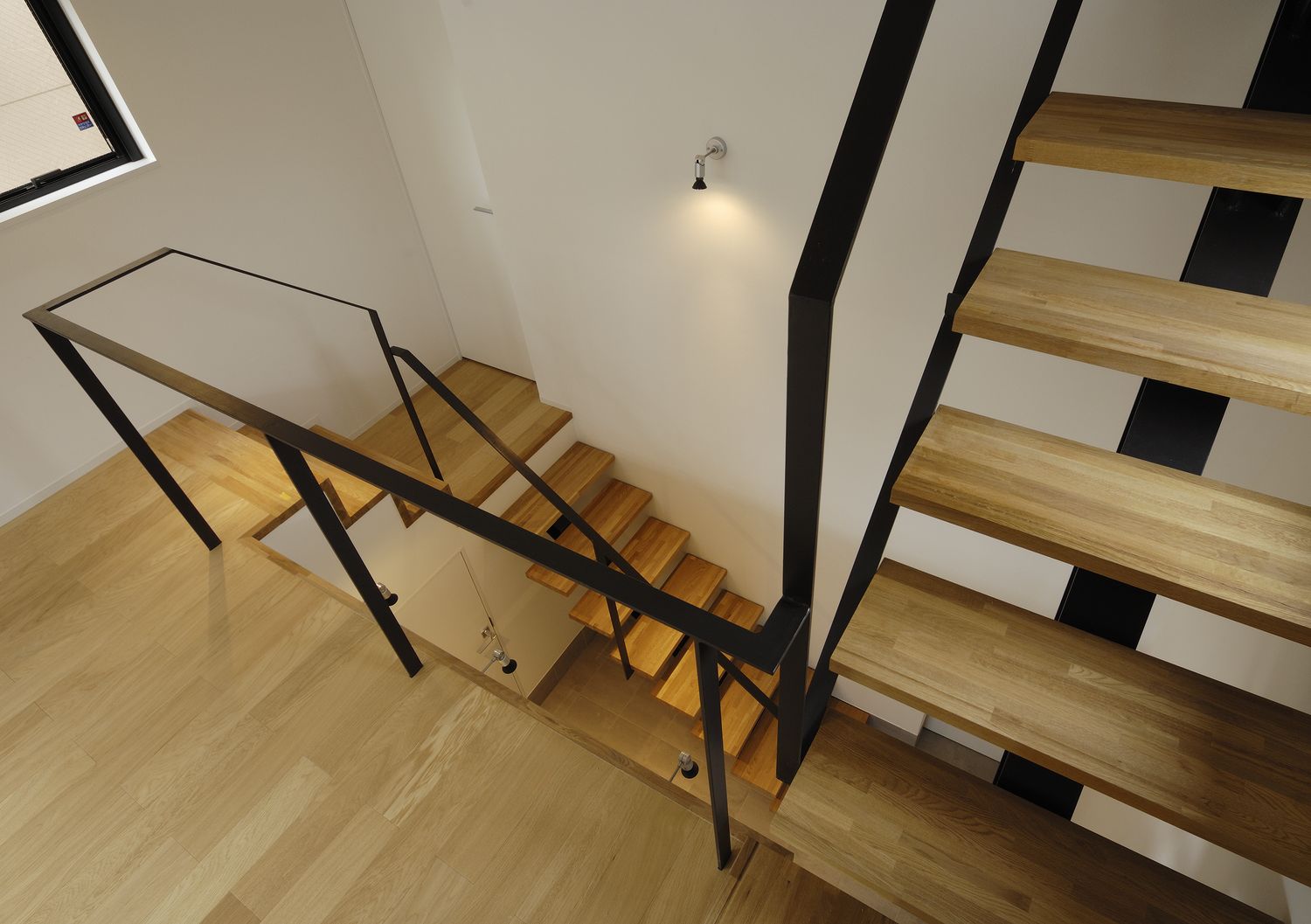 注文住宅・デザイン住宅建築実例_階段