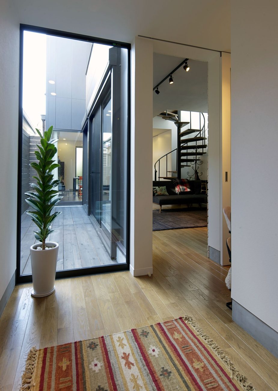 注文住宅・デザイン住宅建築実例_玄関