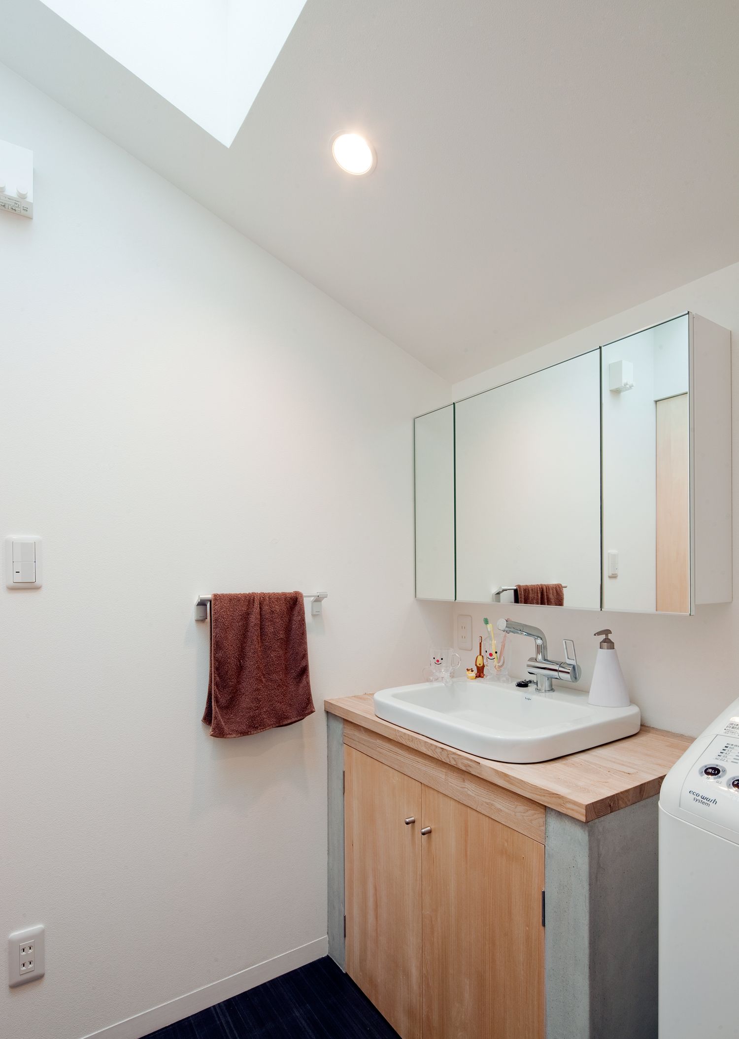 注文住宅・デザイン住宅建築実例_浴室・洗面所