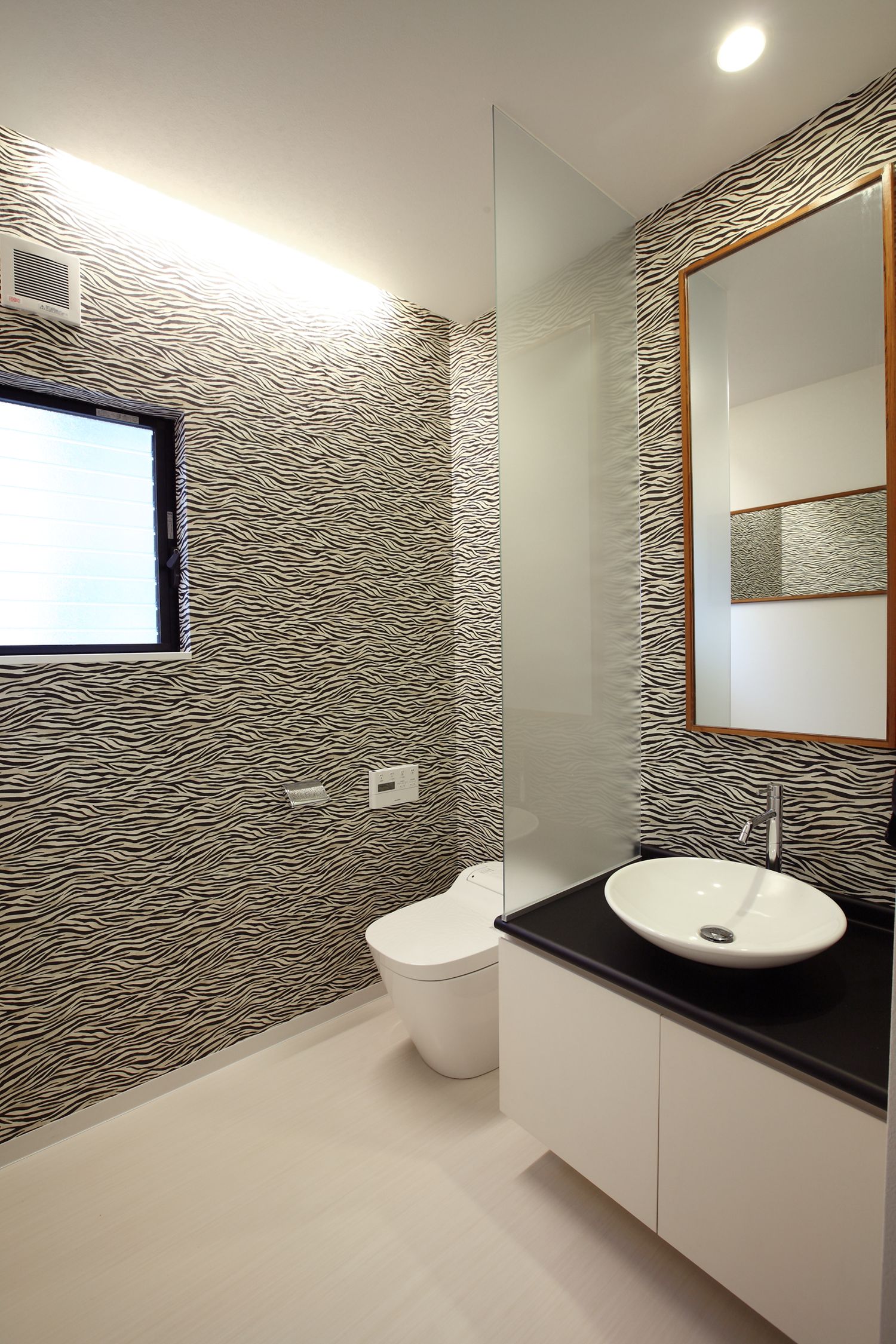 注文住宅・デザイン住宅建築実例_トイレ