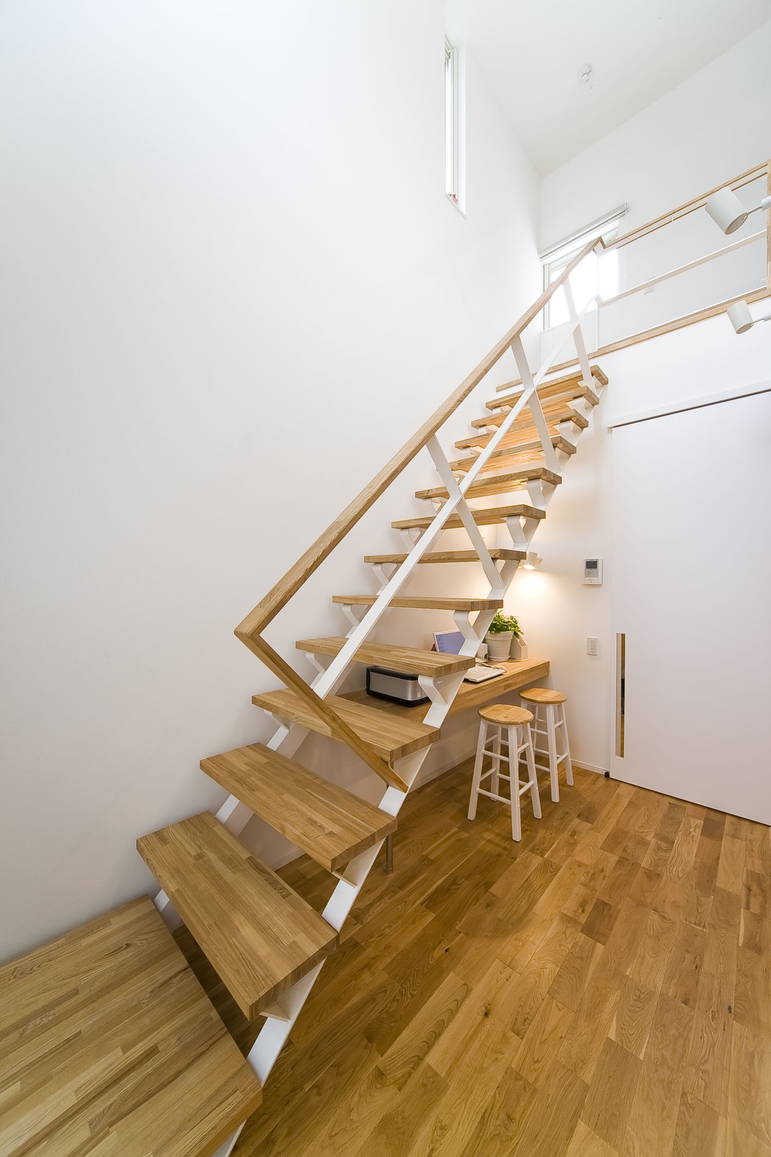 注文住宅・デザイン住宅建築実例_階段