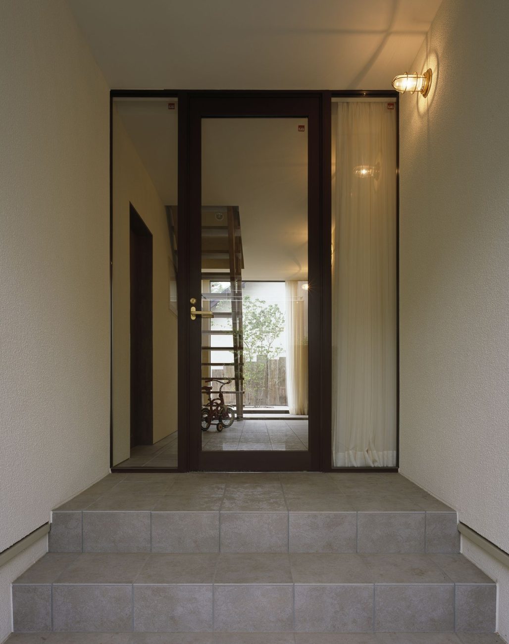 注文住宅・デザイン住宅建築実例_玄関