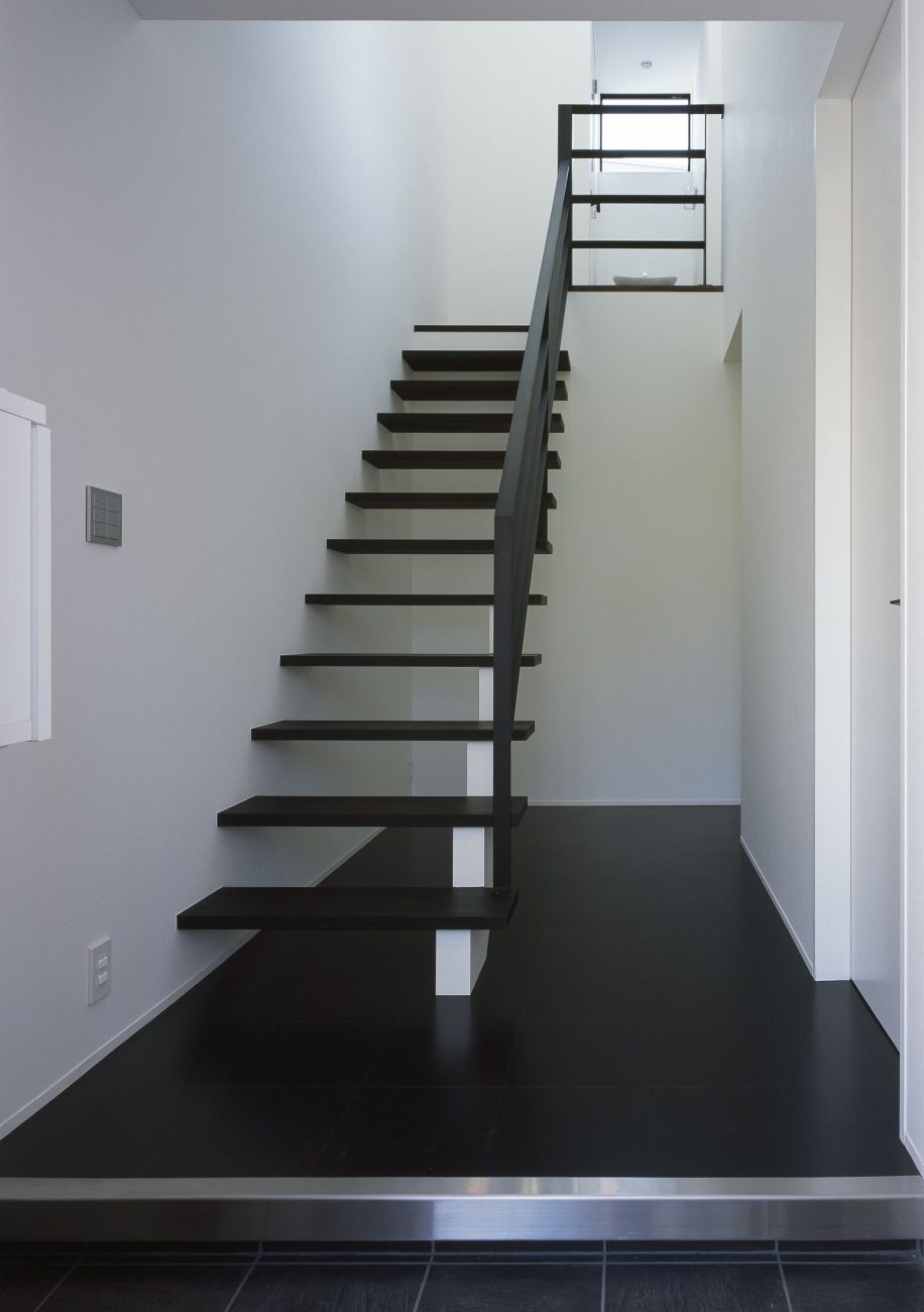 注文住宅・デザイン住宅建築実例_玄関