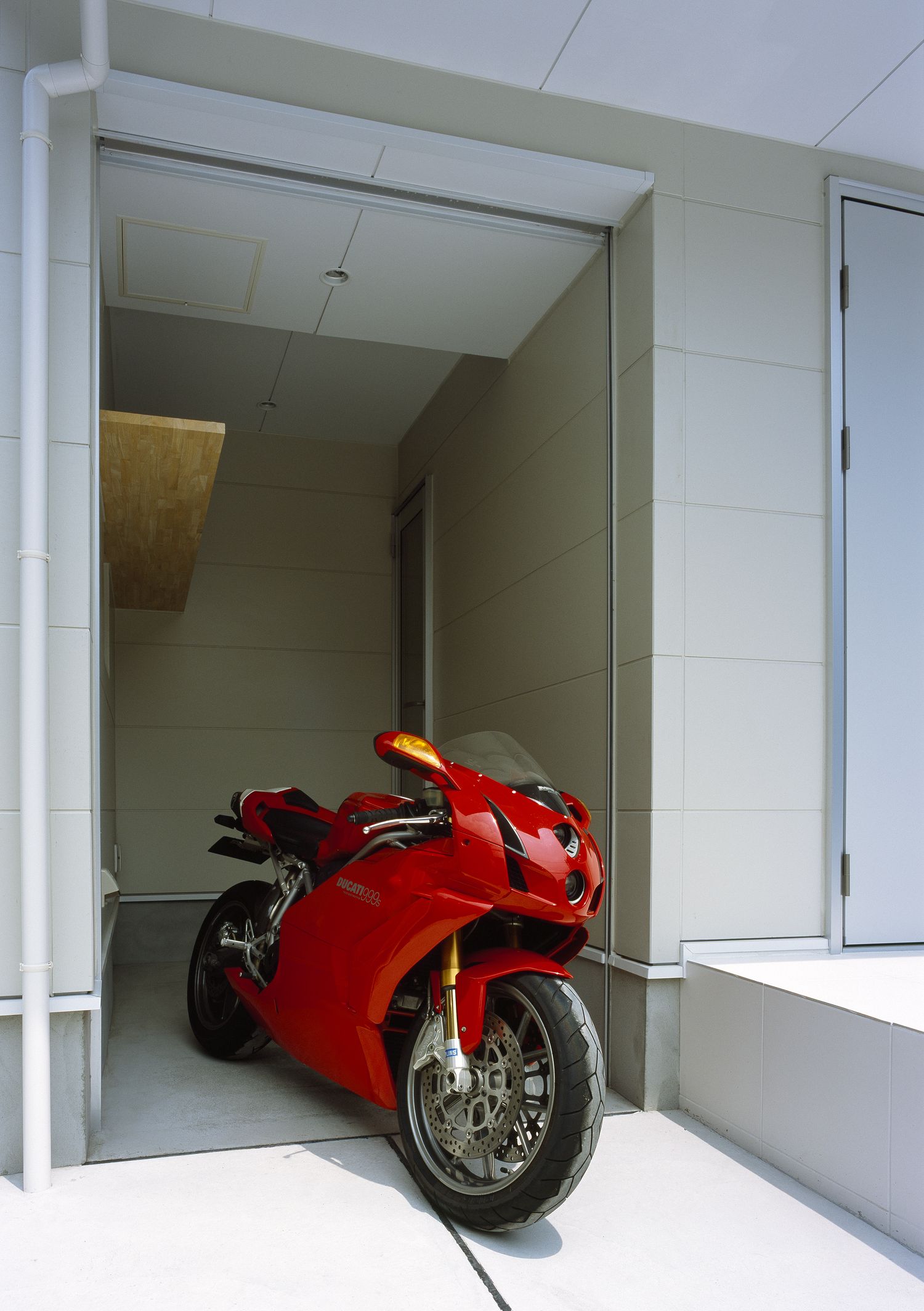 注文住宅・デザイン住宅建築実例_ガレージ