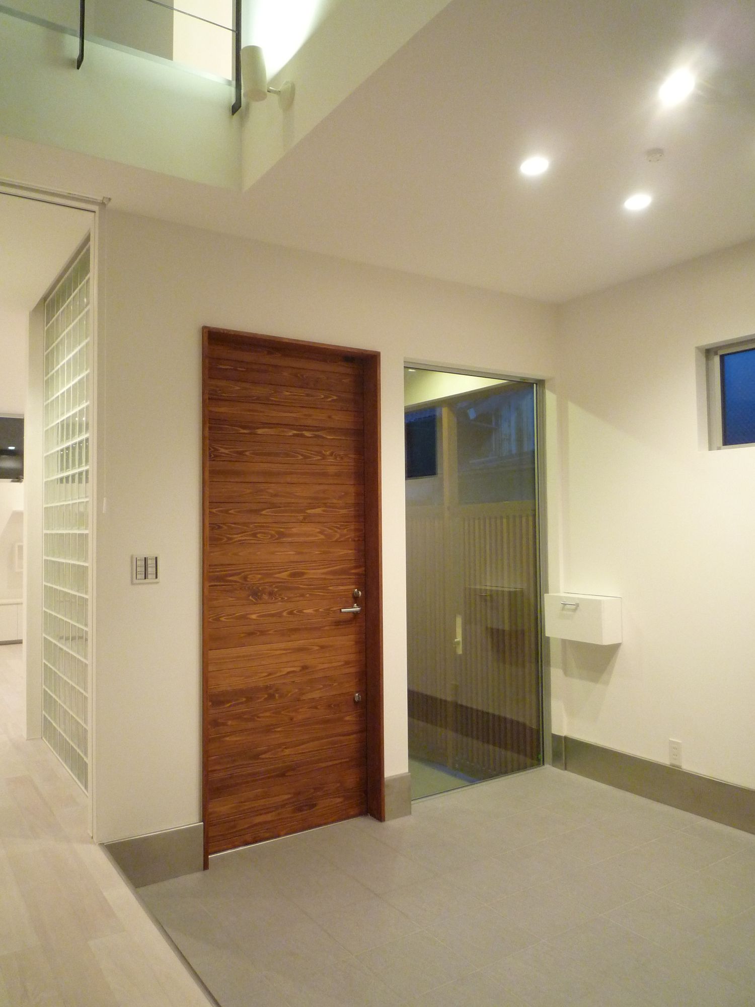 注文住宅・デザイン住宅建築実例_玄関