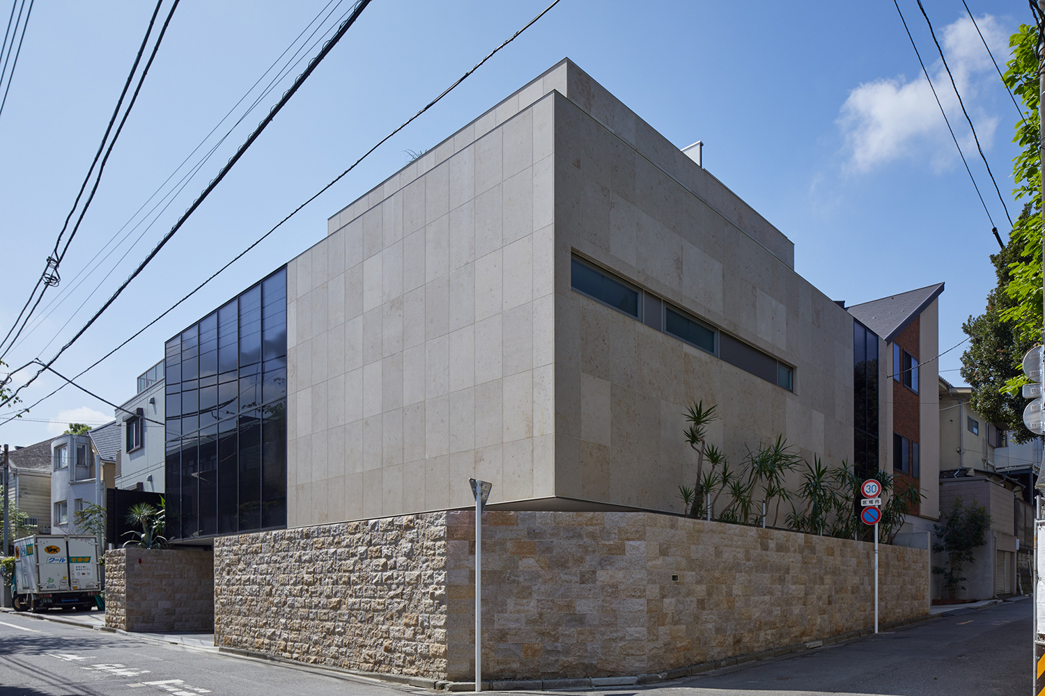 注文住宅『CASE678 K邸（社長の邸宅）』の建築実例・建物外観全体 注文住宅・デザイン住宅建築実例_『CASE678 K邸（社長の邸宅）』_外観