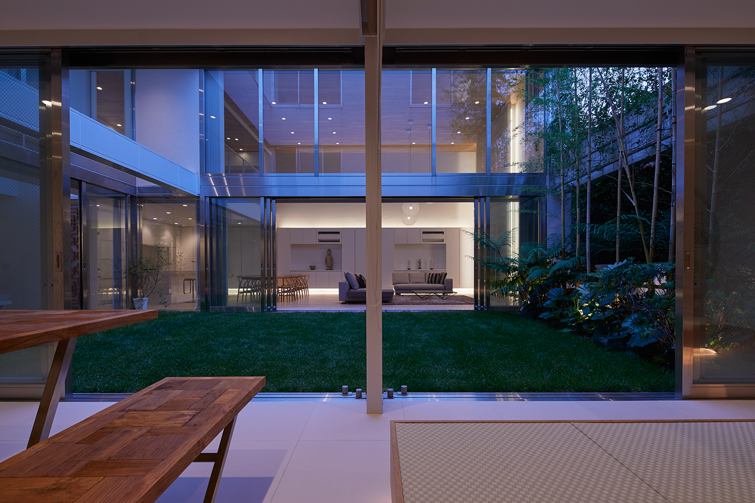 注文住宅・デザイン住宅建築実例_中庭 注文住宅・デザイン住宅建築実例_『CASE455 N邸（社長の邸宅）』_中庭