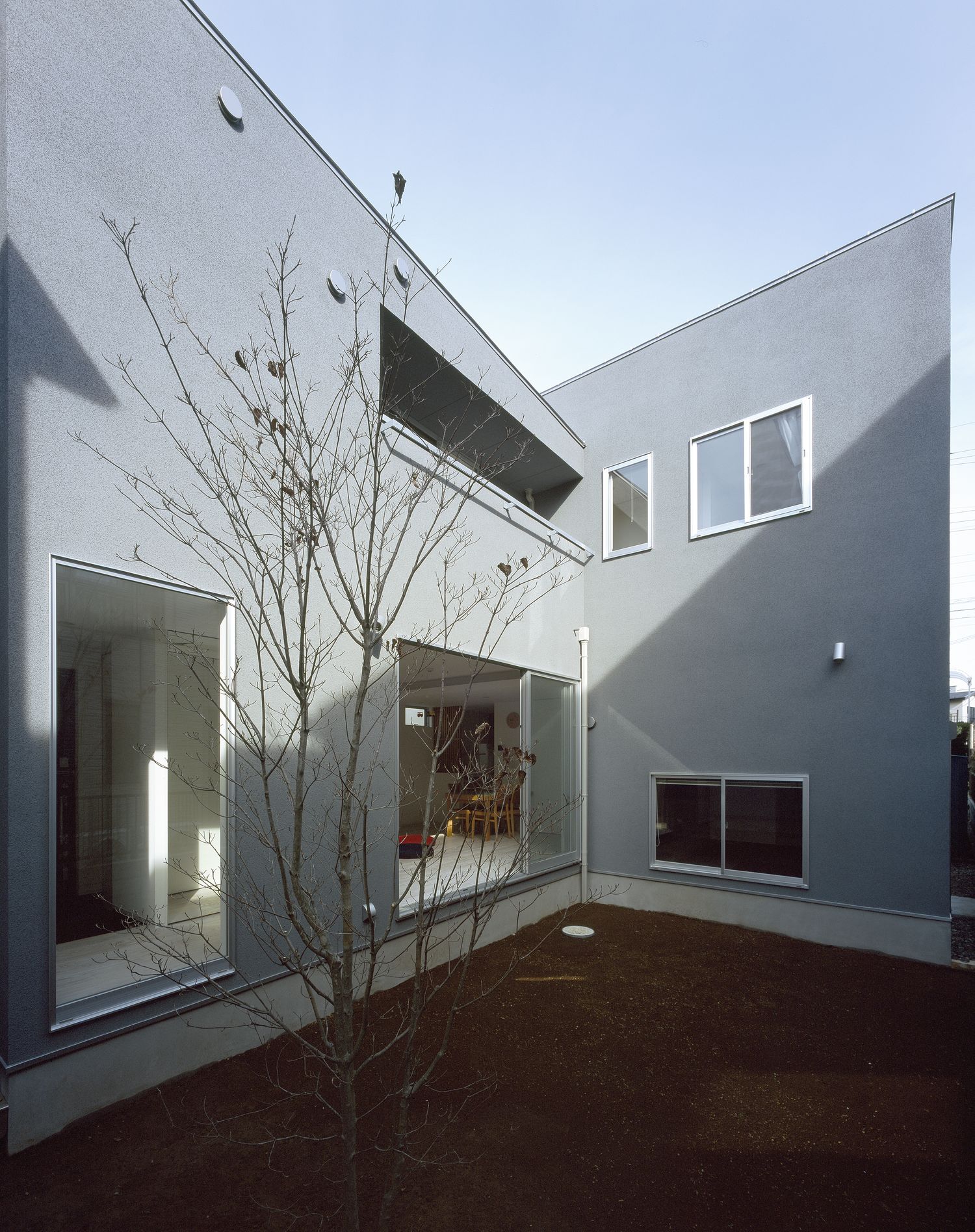 注文住宅・習志野市・中庭・スリット窓・スリット窓横長・スリット家・スリット建築写真