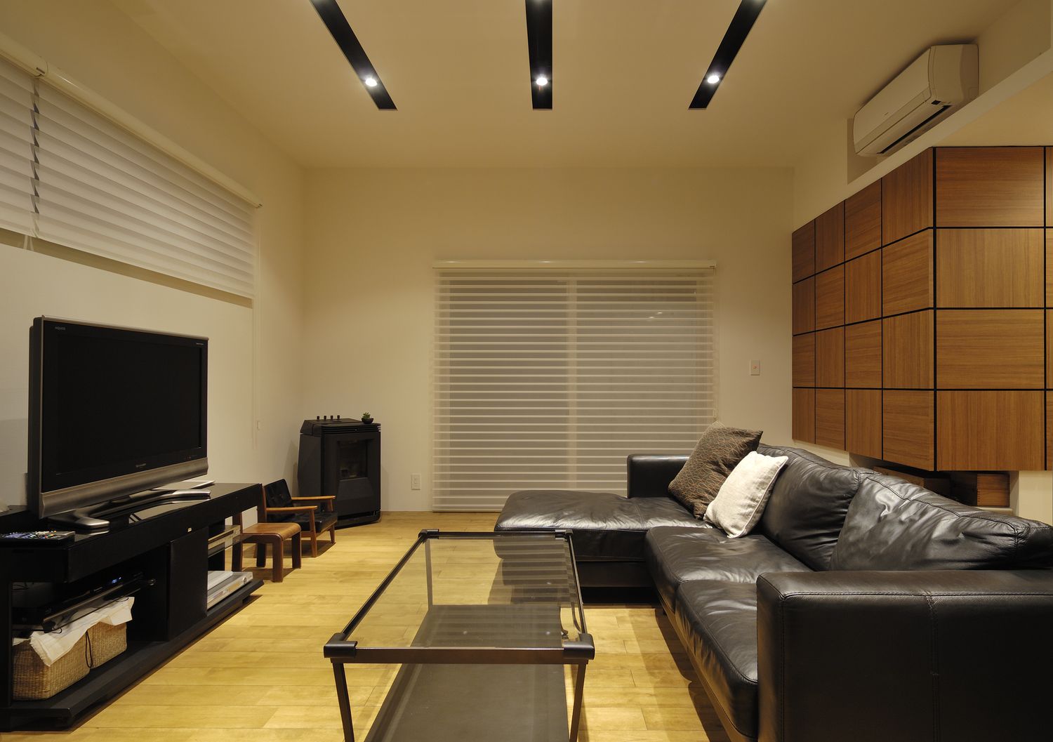 注文住宅・リビング・壁面収納のあるリビング