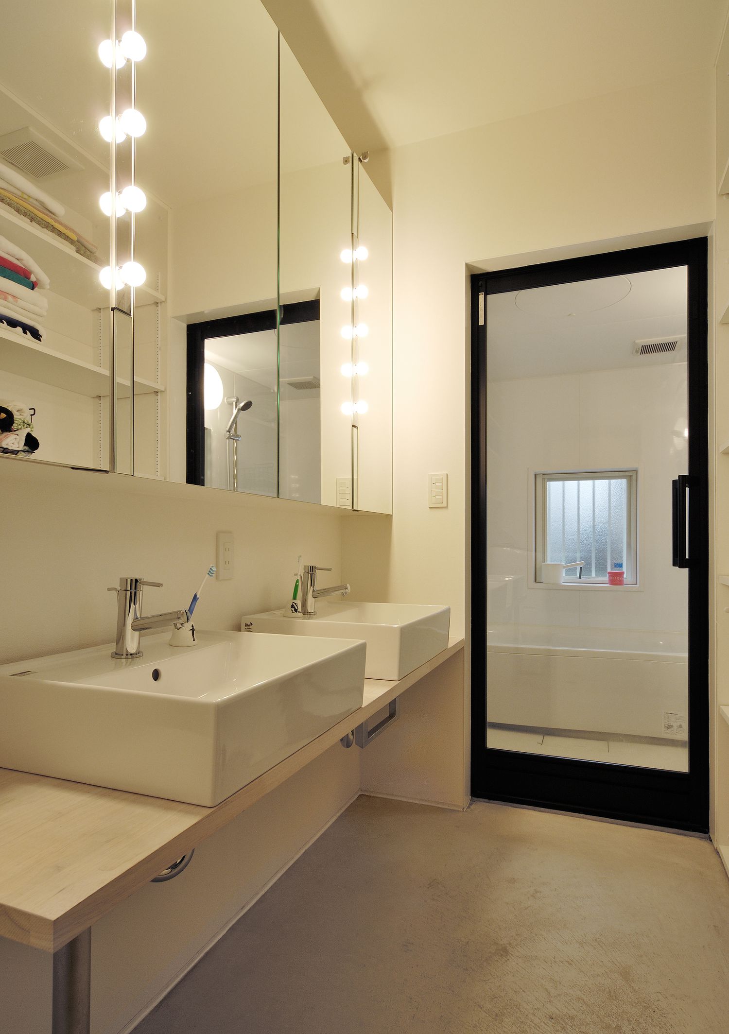 注文住宅・デザイン住宅建築実例_浴室・洗面所