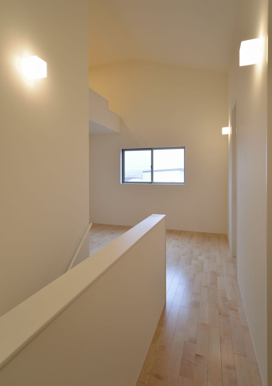 デザイン住宅建築実例_外観・注文住宅『CASE330 ゆったりとした家』の建築実例・施⼯例の写真・建物外観全体