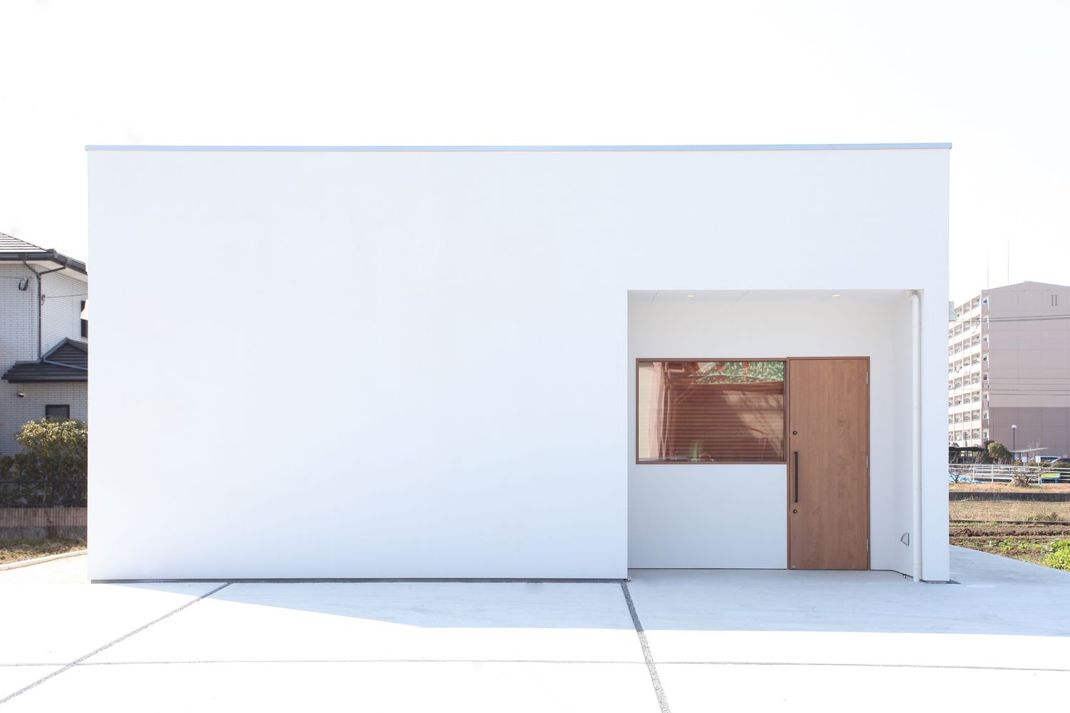 デザイン住宅建築実例_外観・注文住宅『CASE349 風景を切り取る家』の建築実例・施⼯例の写真・建物外観全体