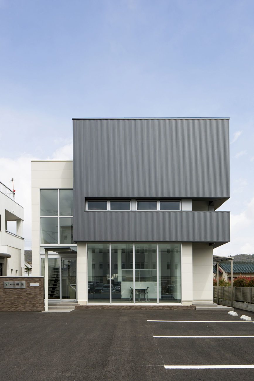 デザイン住宅建築実例_外観・注文住宅『CASE353 Cubic Office』の建築実例・施⼯例の写真・建物外観全体