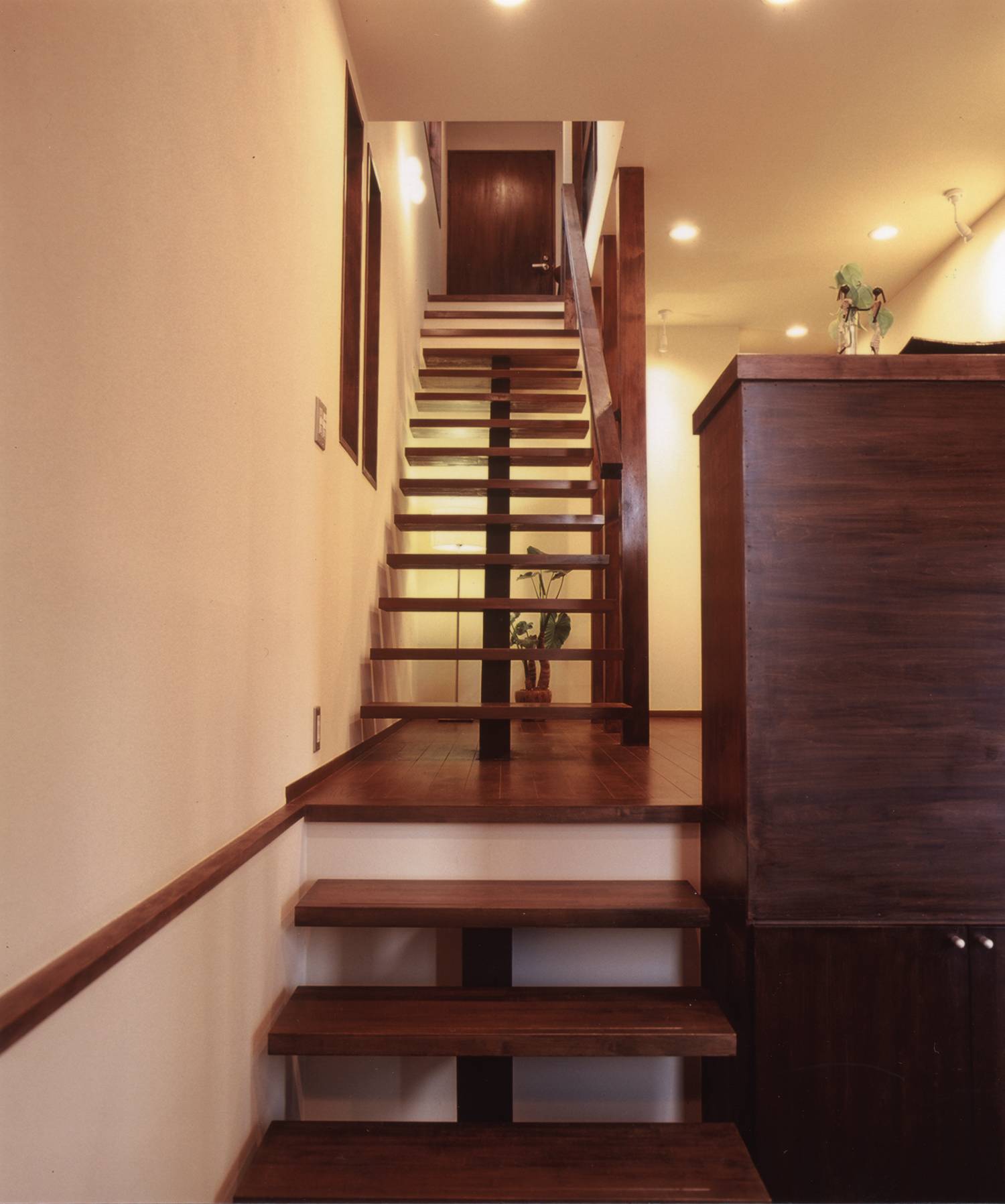 注文住宅・デザイン住宅建築実例_階段