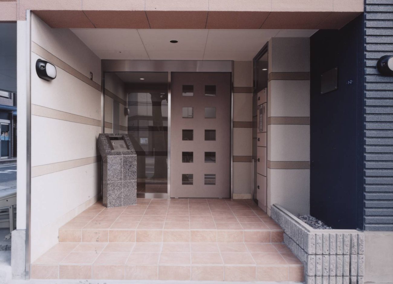 注文住宅・デザイン住宅建築実例_玄関