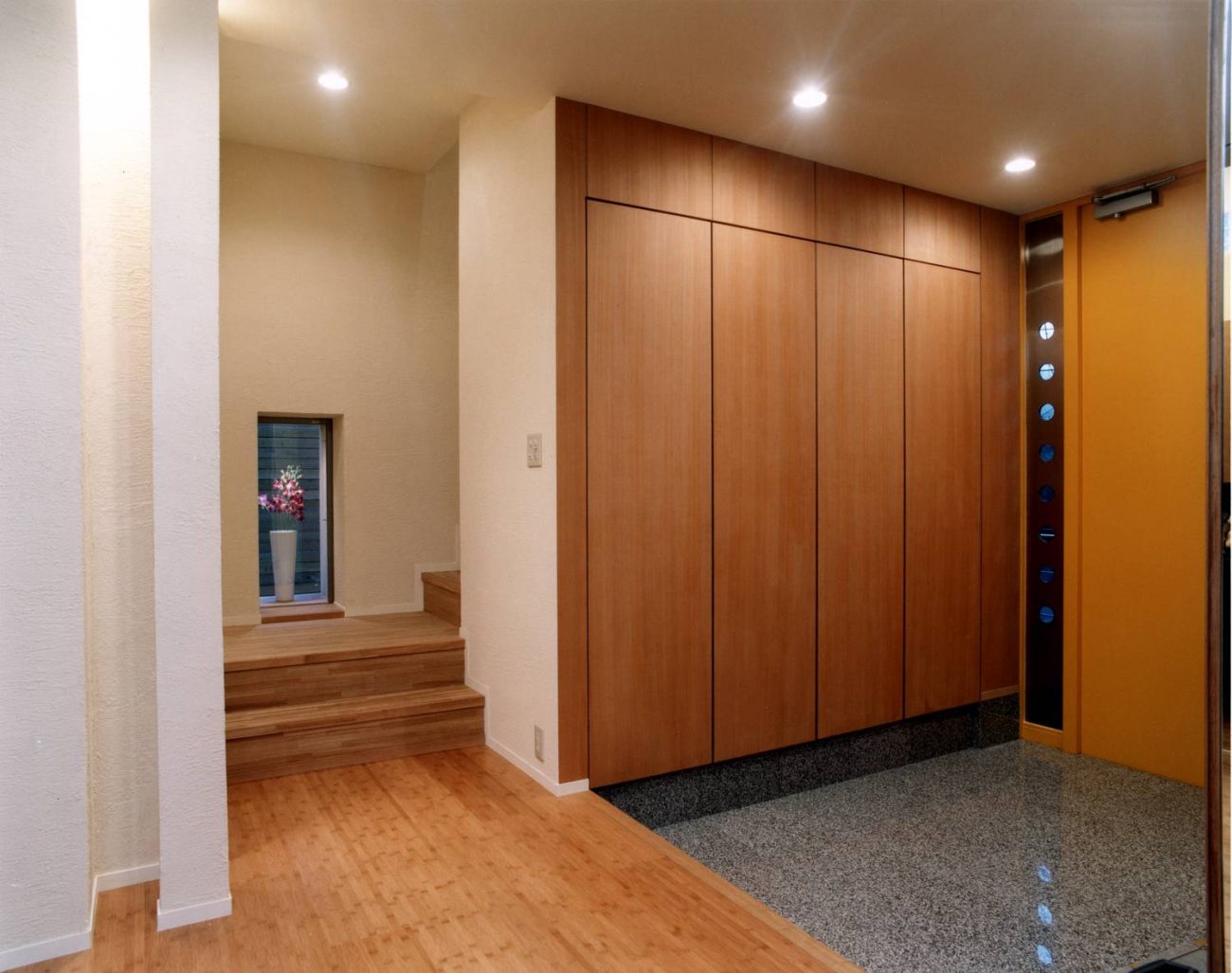 注文住宅・デザイン住宅建築実例_玄関