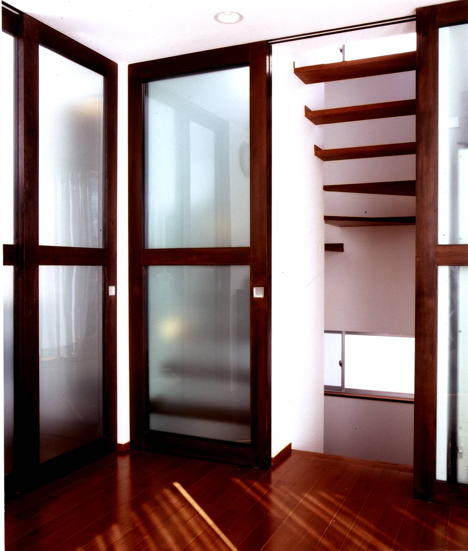 注文住宅・デザイン住宅建築実例_階段