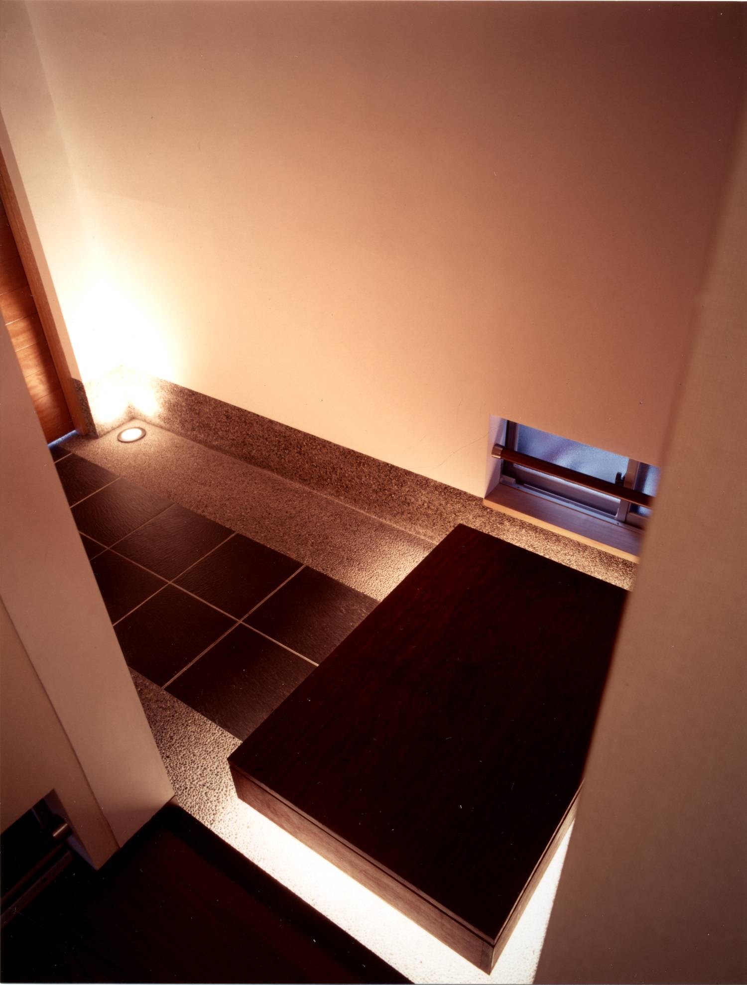 注文住宅・デザイン住宅建築実例_玄関