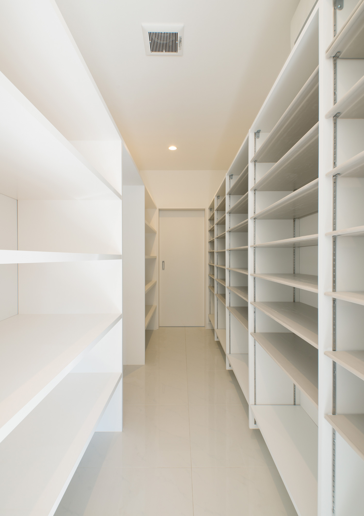 注文住宅・デザイン住宅建築実例_玄関 注文住宅・デザイン住宅建築実例_『CASE574 TRANQUIL- HOUSE』_玄関