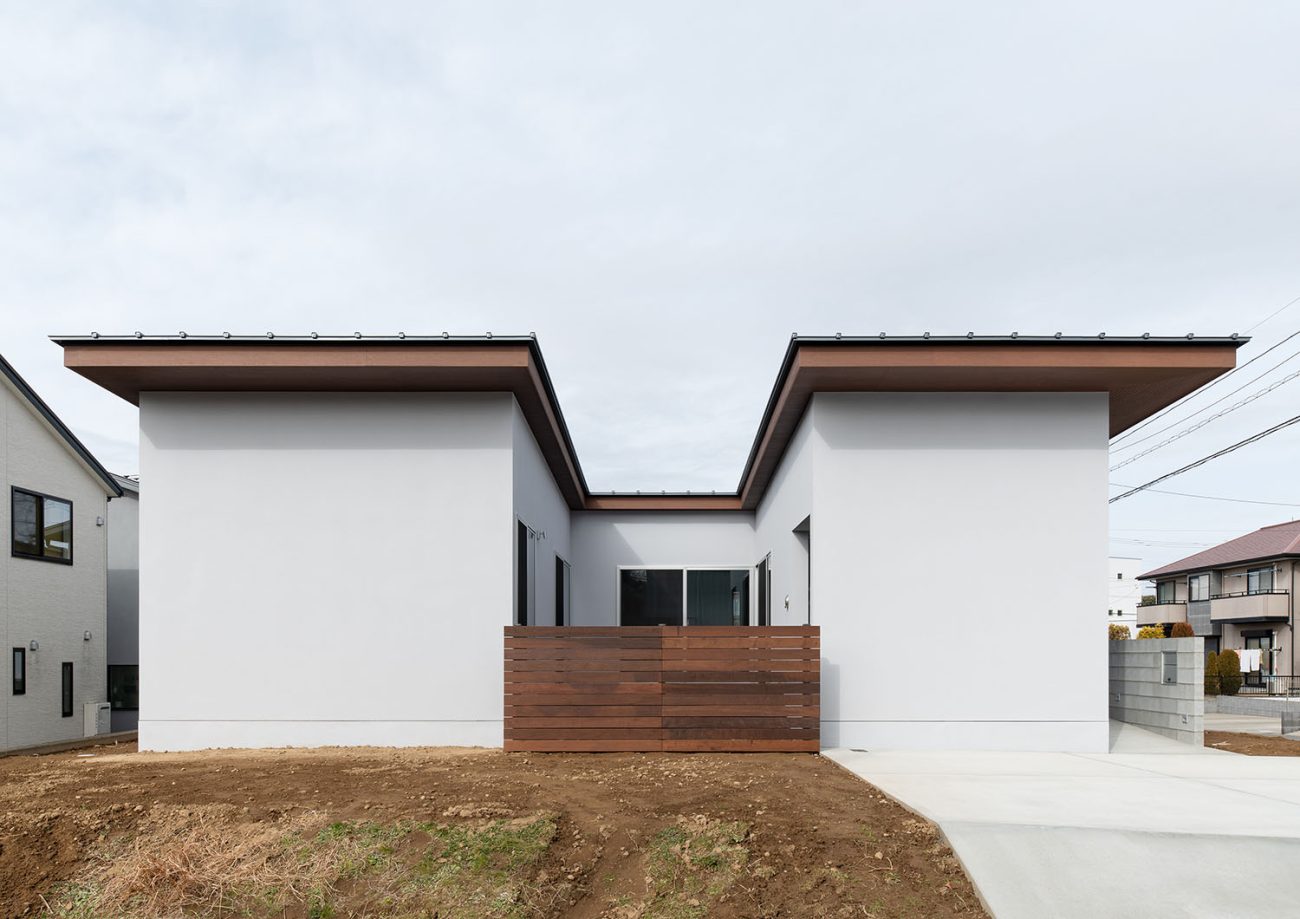 注文住宅『CASE680  寛か(くつろか)な平屋』の建築実例・建物外観全体 注文住宅・デザイン住宅建築実例_『CASE680  寛か(くつろか)な平屋』_外観