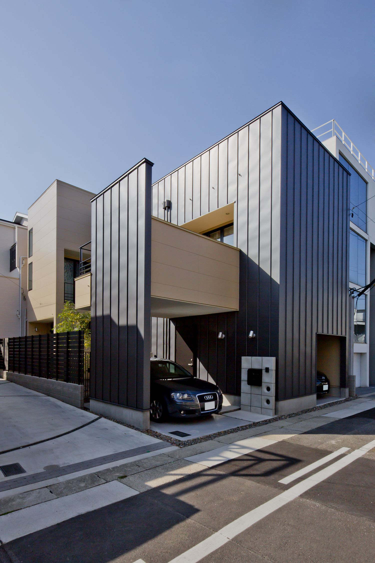 デザイン住宅建築実例_外観・注文住宅『CASE296  airflow』の建築実例・施⼯例の写真・建物外観全体