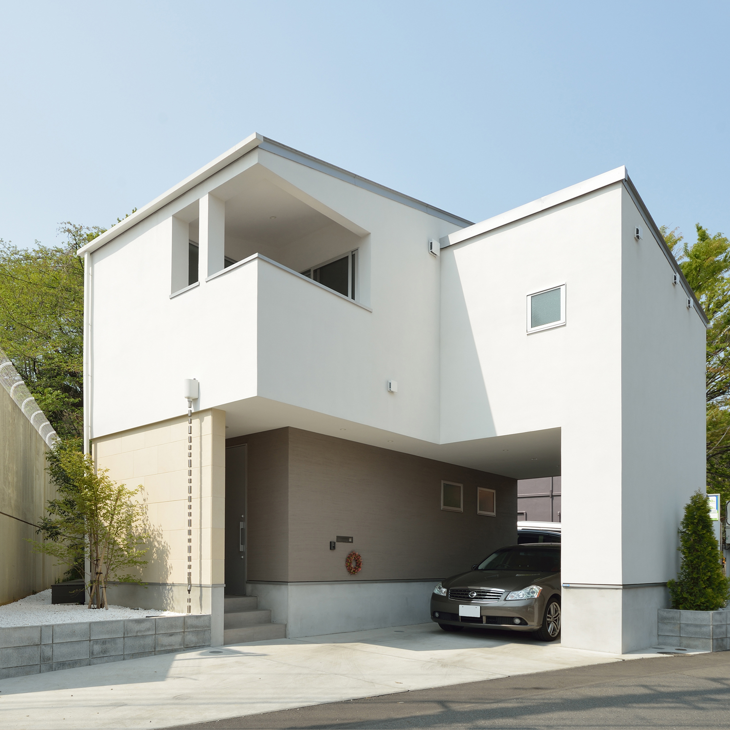 デザイン住宅建築実例_外観・注文住宅『CASE364 交差する家』の建築実例・施⼯例の写真・建物外観全体