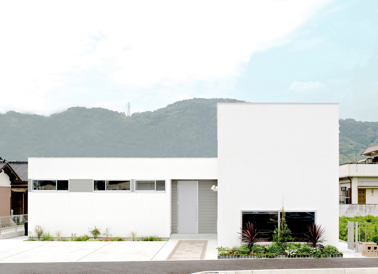 デザイン住宅建築実例_外観・注文住宅『CASE379 ONE PIECE HOUSE』の建築実例・施⼯例の写真・建物外観全体