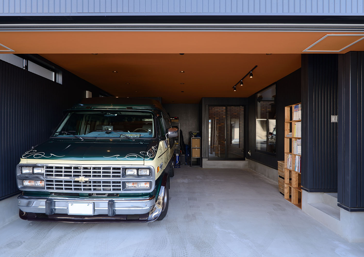 注文住宅・デザイン住宅建築実例_ガレージ