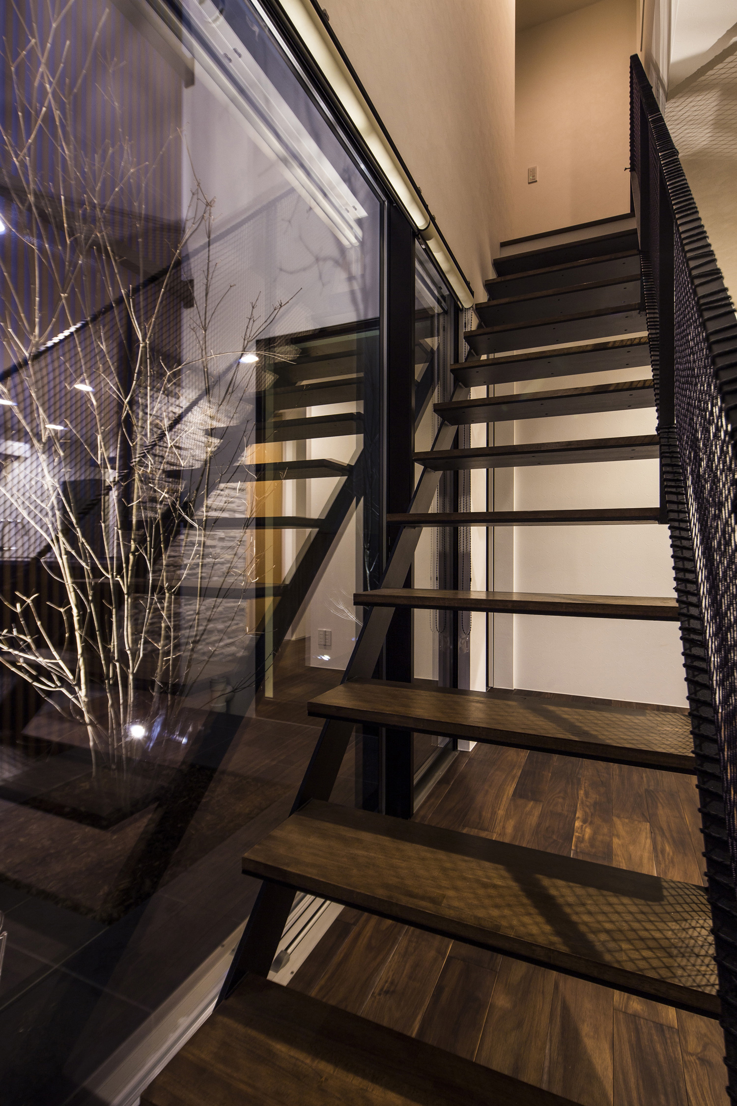 注文住宅・デザイン住宅建築実例_階段