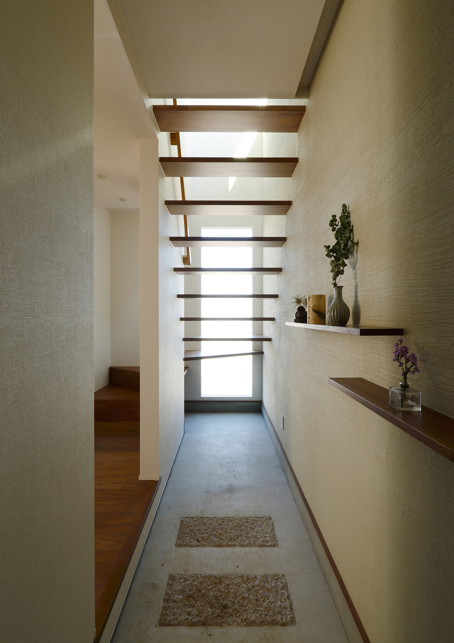 注文住宅・デザイン住宅建築実例_玄関