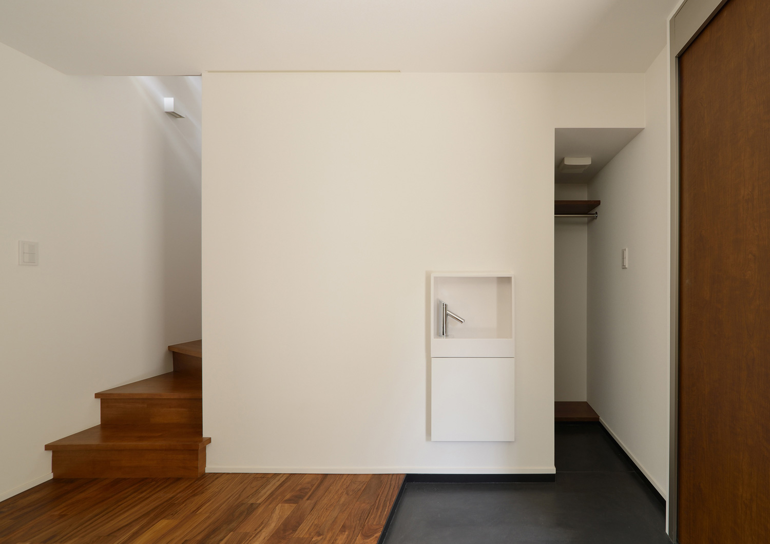 注文住宅・デザイン住宅建築実例_玄関