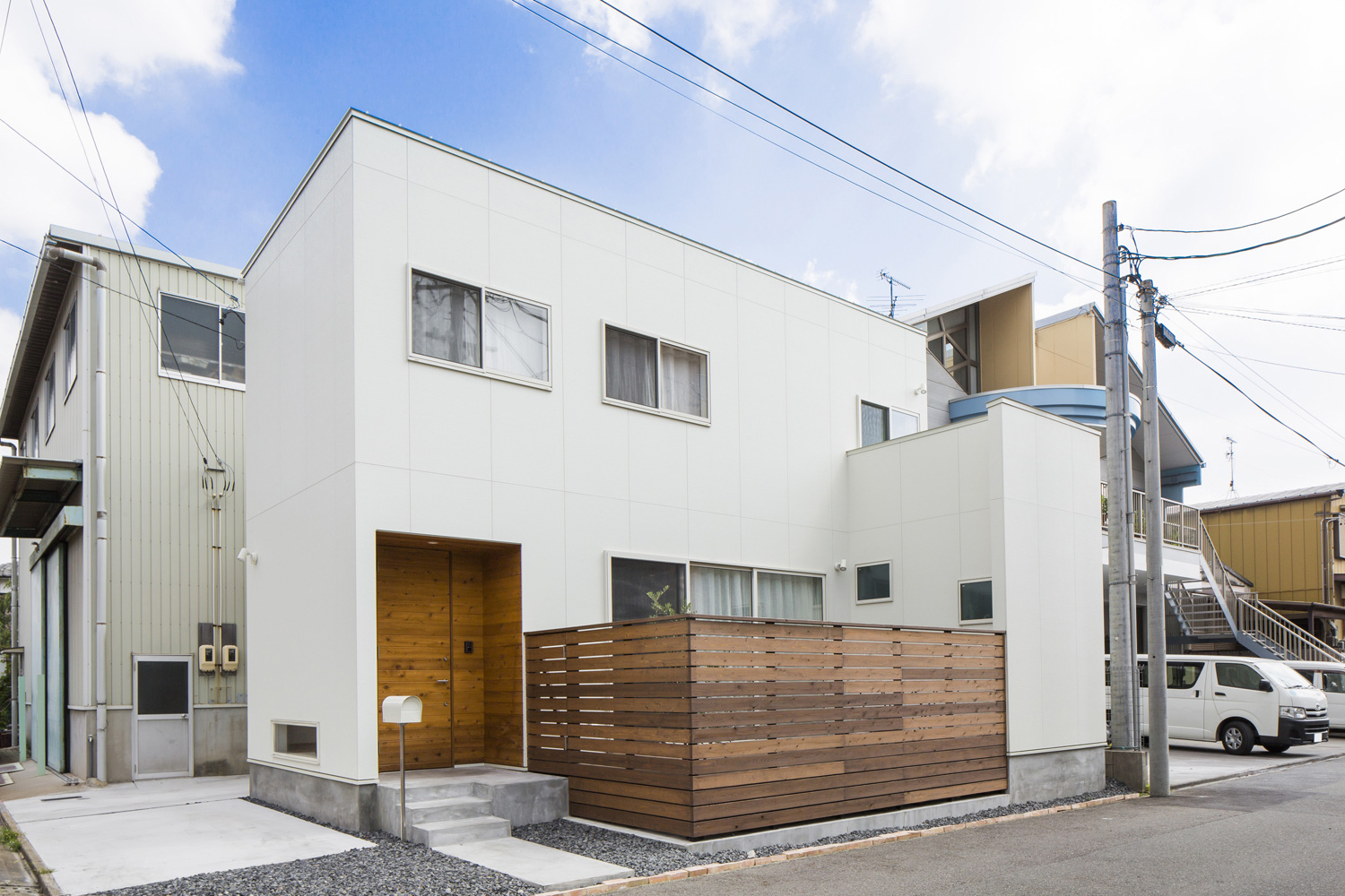 デザイン住宅建築実例_外観・注文住宅『CASE416 The Cozy House』の建築実例・施⼯例の写真・建物外観全体