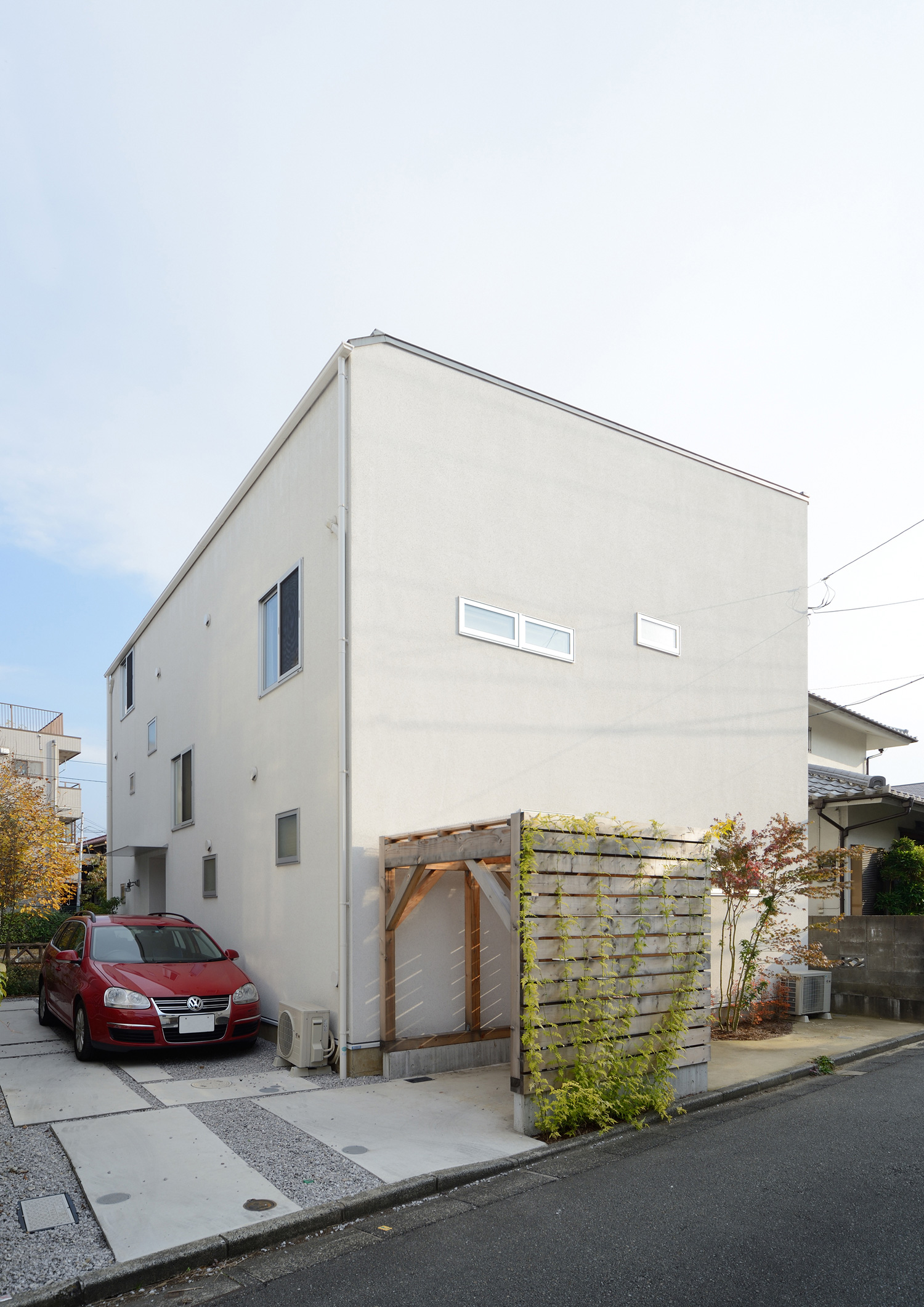 デザイン住宅建築実例_外観・注文住宅『CASE418 COURT』の建築実例・施⼯例の写真・建物外観全体