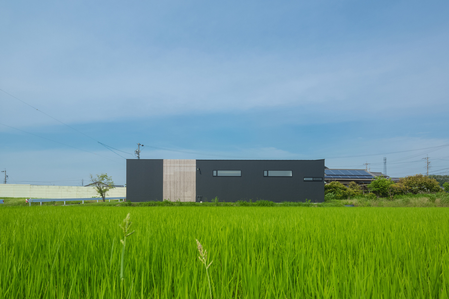 庭で子供達が元気に走り回れる住まい