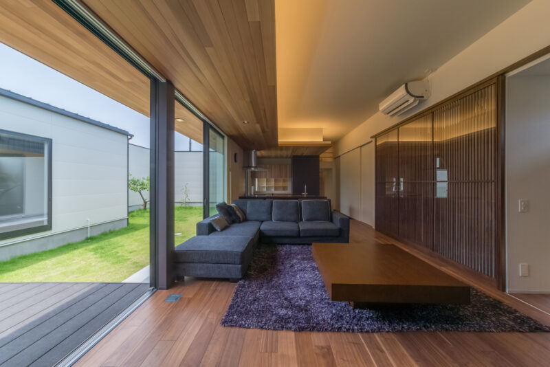 和モダンでおしゃれな平屋の建築実例10選|内装・外観・間取りのコツ | 注文住宅なら建築設計事務所フリーダムアーキテクツ