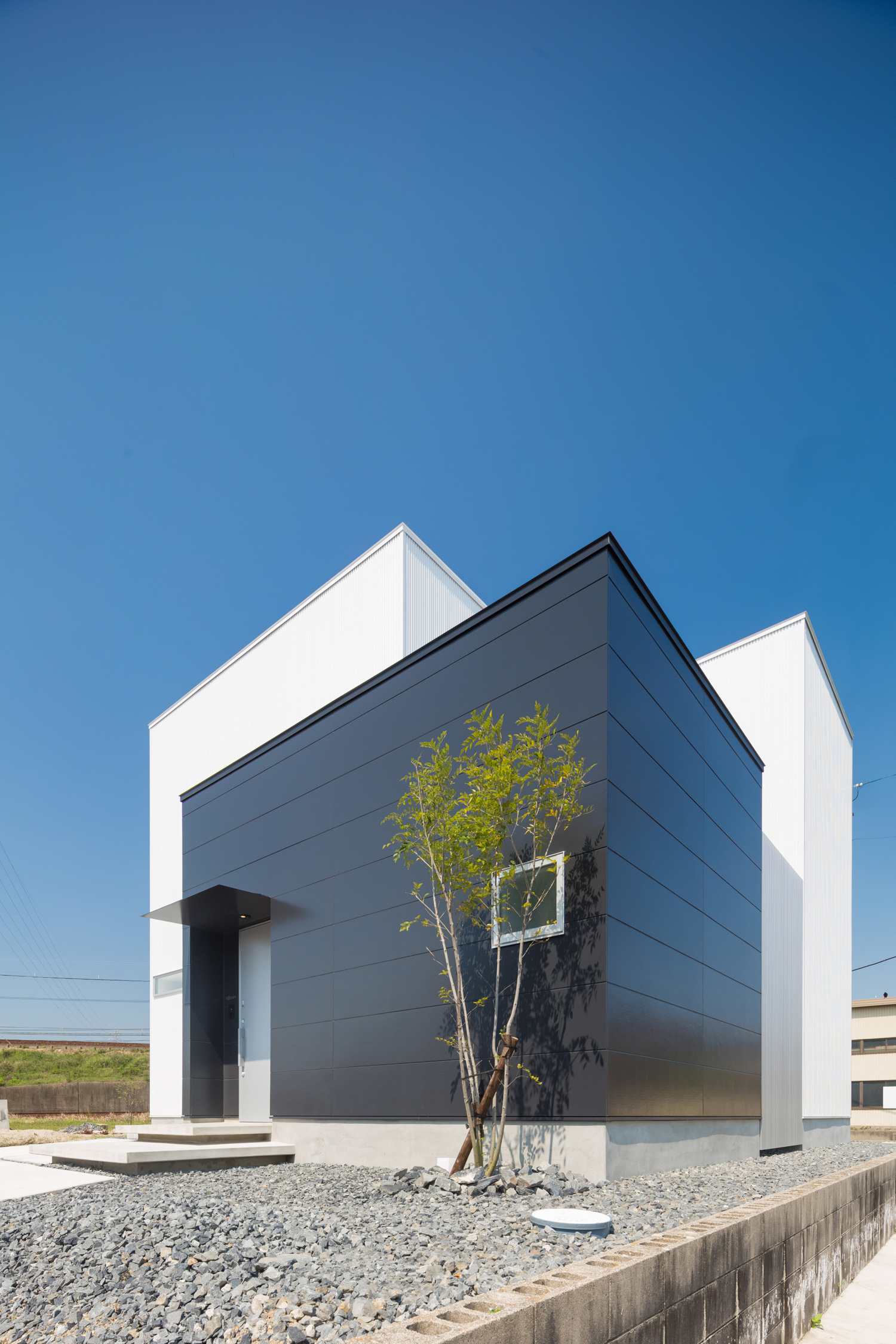 デザイン住宅建築実例_外観・注文住宅『CASE430 CLEAR CUBES』の建築実例・施⼯例の写真・建物外観全体