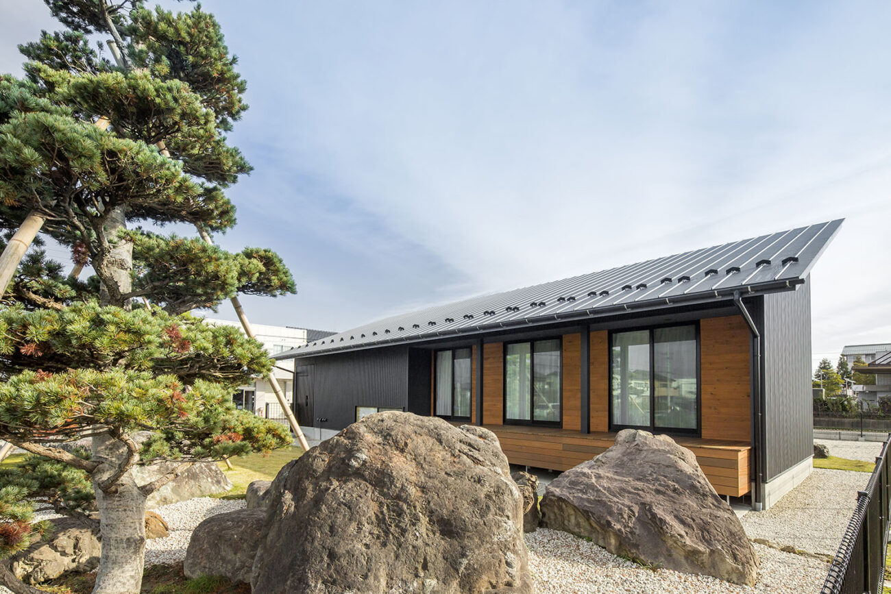 和モダンでおしゃれな平屋の建築実例10選|内装・外観・間取りのコツ | 注文住宅なら建築設計事務所フリーダムアーキテクツ