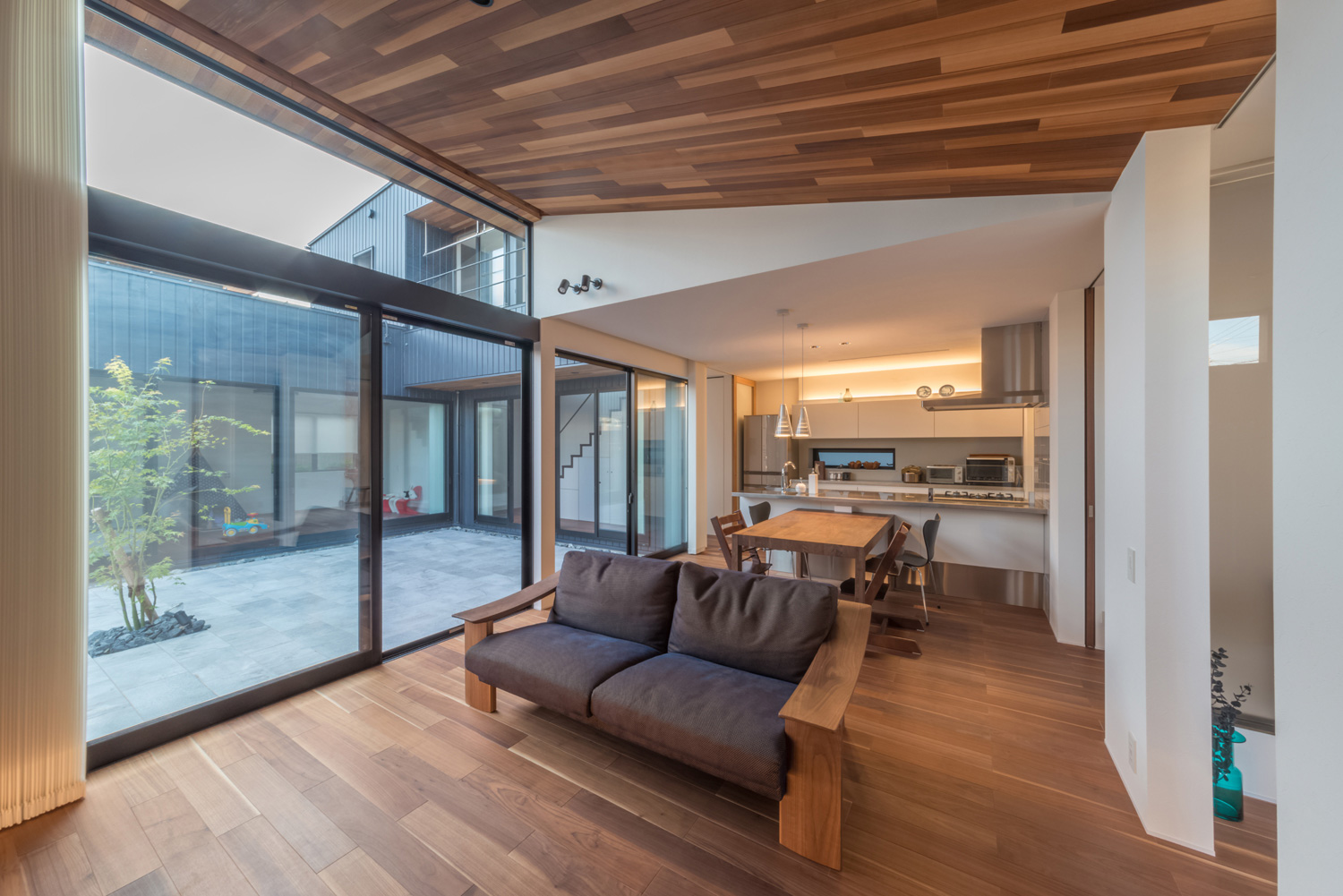 注文住宅・デザイン住宅建築実例_LDK 注文住宅・デザイン住宅建築実例_『CASE436 イドコロハウス』_LDK